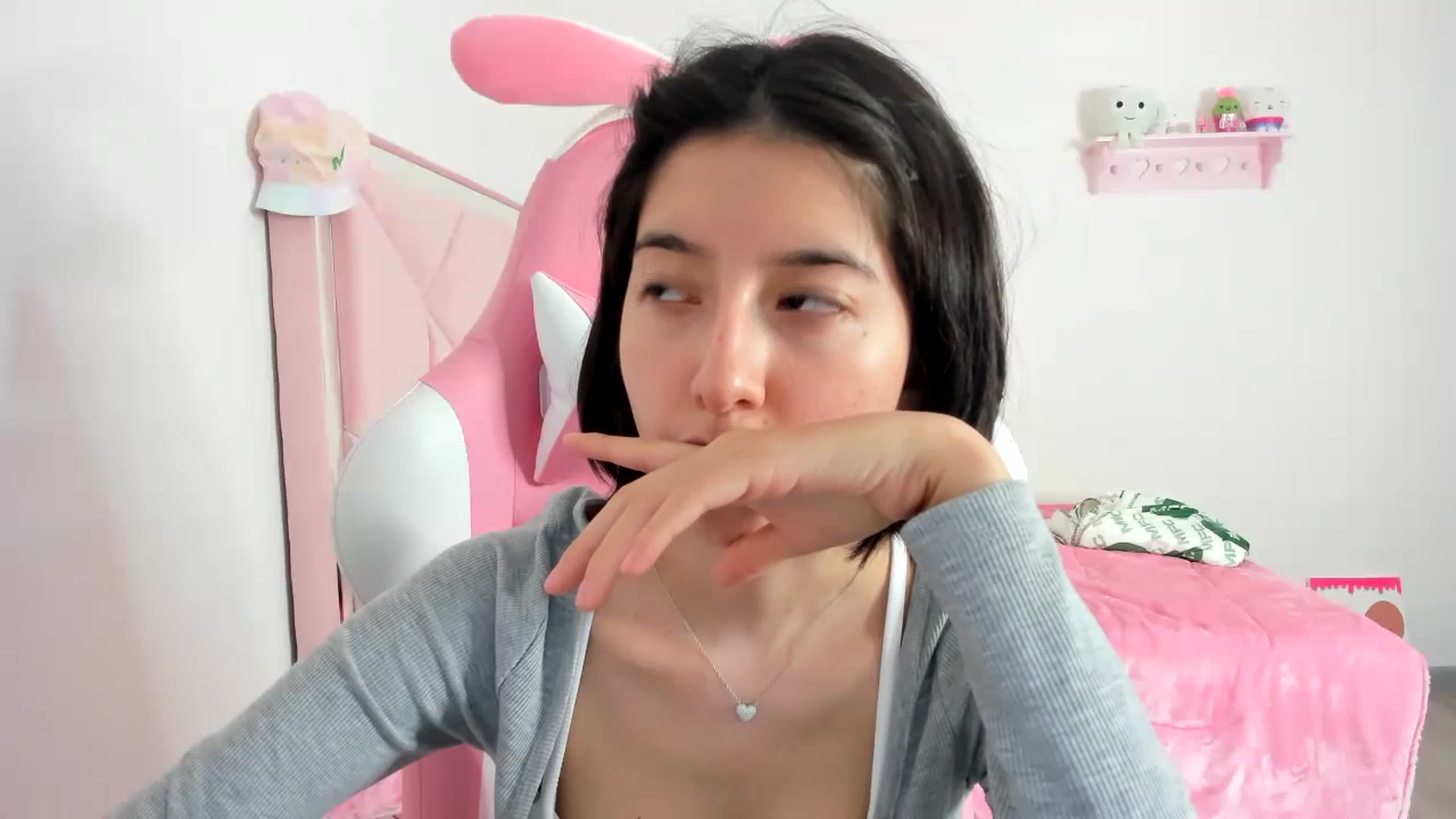 Gallery image thumbnail from Cherrycute666's myfreecams stream on, 12/10/2023, 08:22 image 3 of 20