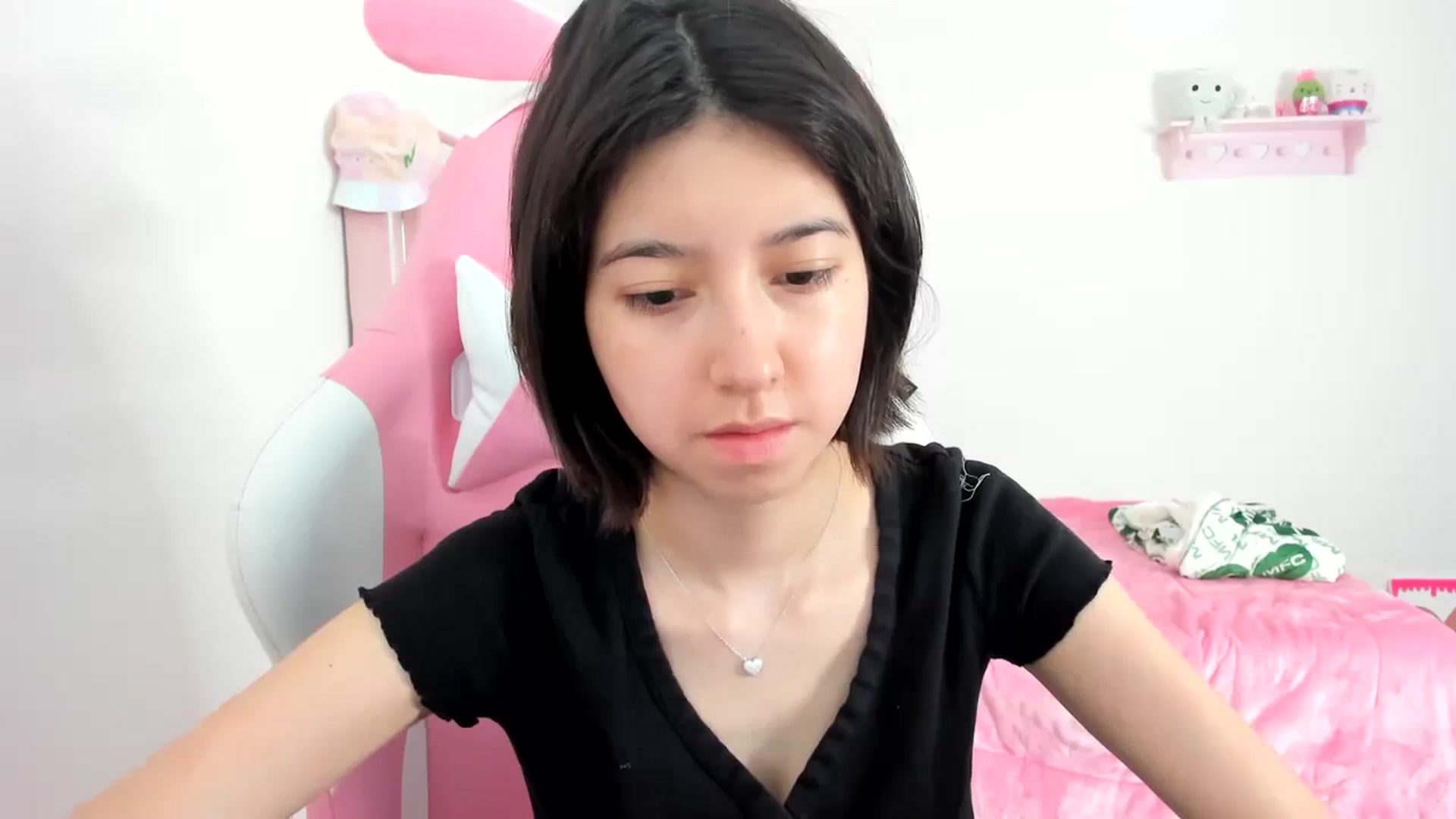 Gallery image thumbnail from Cherrycute666's myfreecams stream on, 12/10/2023, 23:37 image 6 of 20