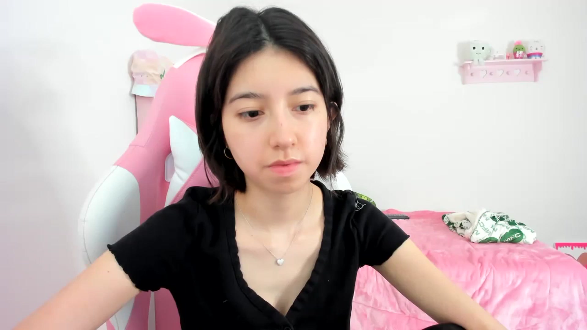 Gallery image thumbnail from Cherrycute666's myfreecams stream on, 12/10/2023, 23:37 image 1 of 20