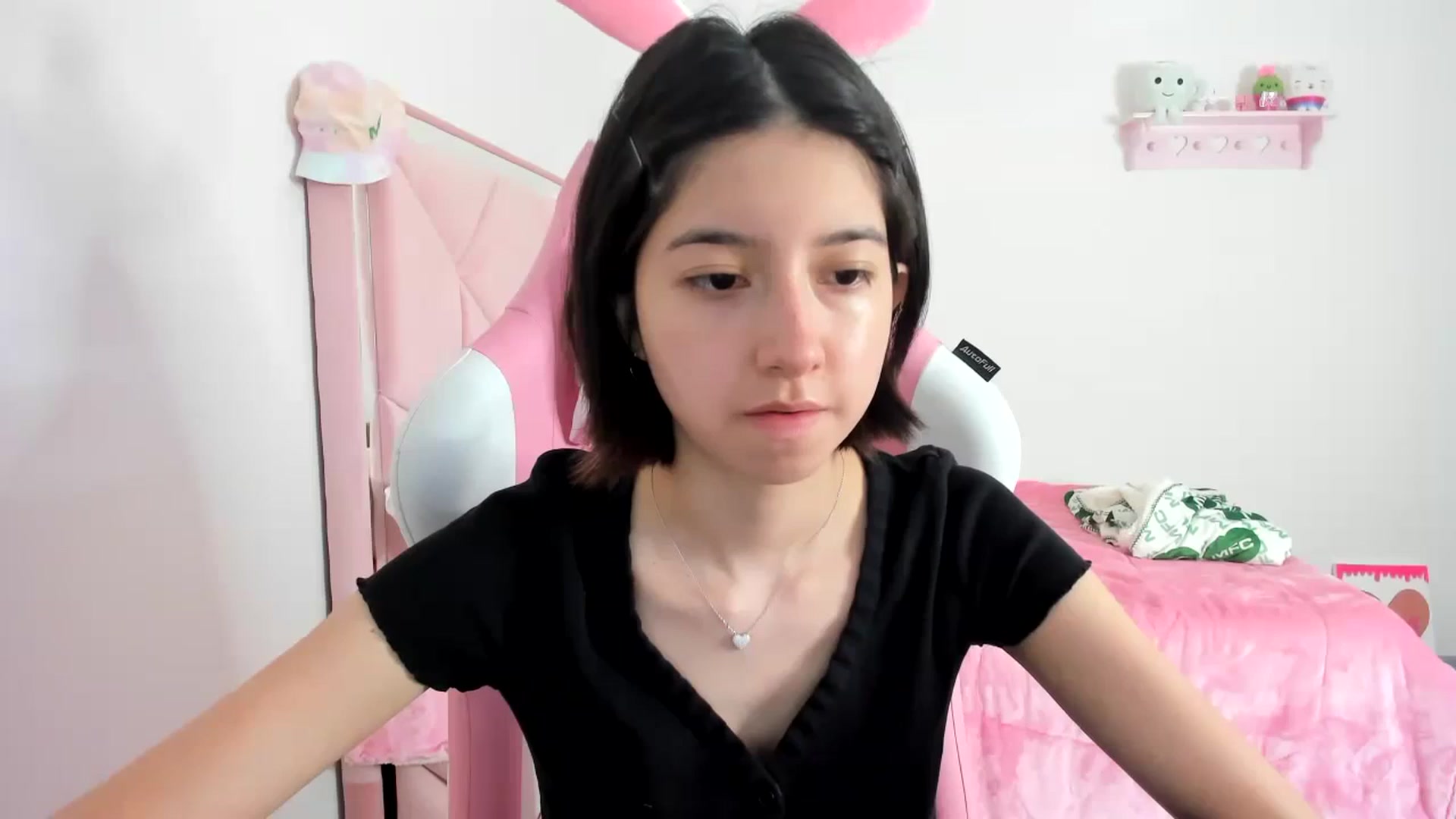 Gallery image thumbnail from Cherrycute666's myfreecams stream on, 12/10/2023, 23:50 image 15 of 20