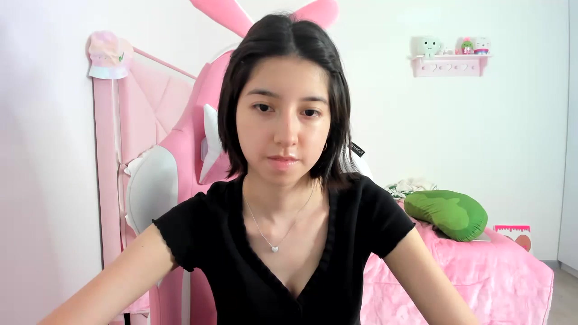 Gallery image thumbnail from Cherrycute666's myfreecams stream on, 12/11/2023, 09:12 image 3 of 20