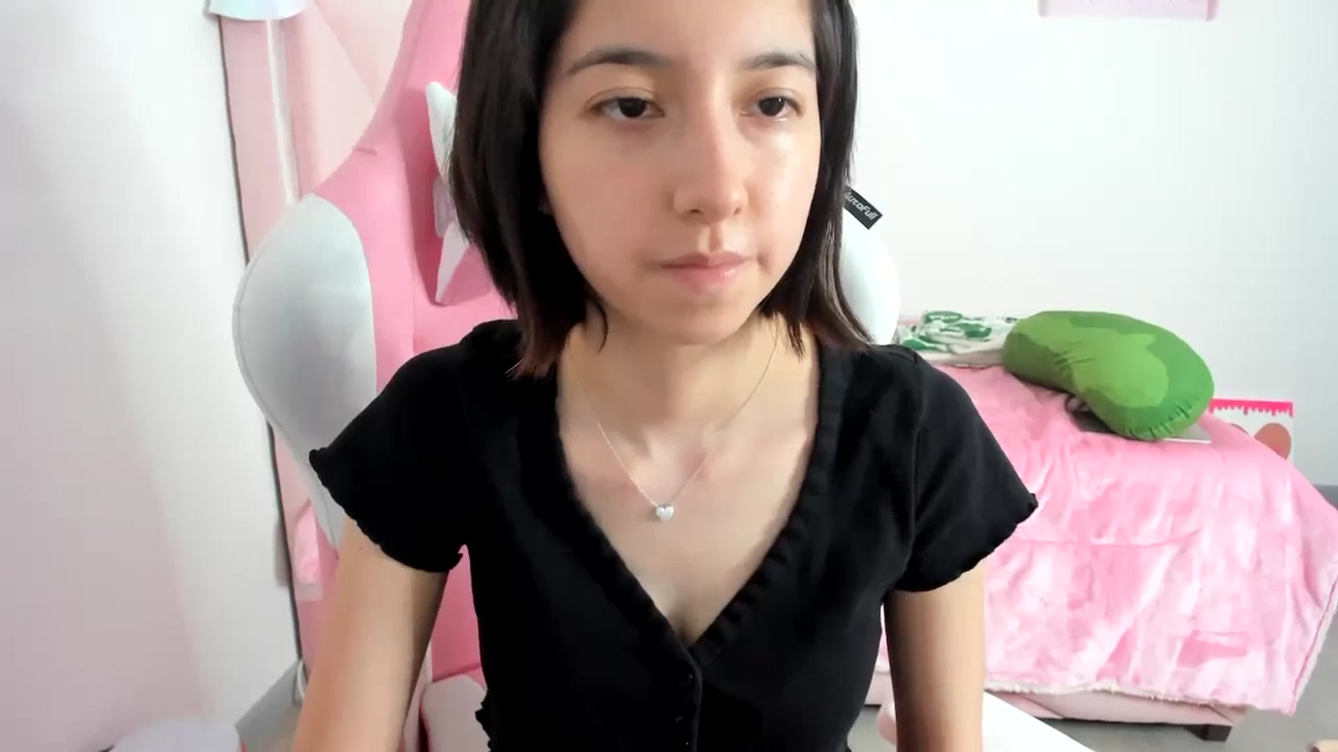Gallery image thumbnail from Cherrycute666's myfreecams stream on, 12/11/2023, 09:12 image 15 of 20