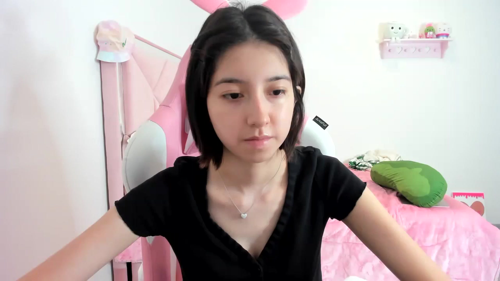 Gallery image thumbnail from Cherrycute666's myfreecams stream on, 12/11/2023, 09:12 image 1 of 20