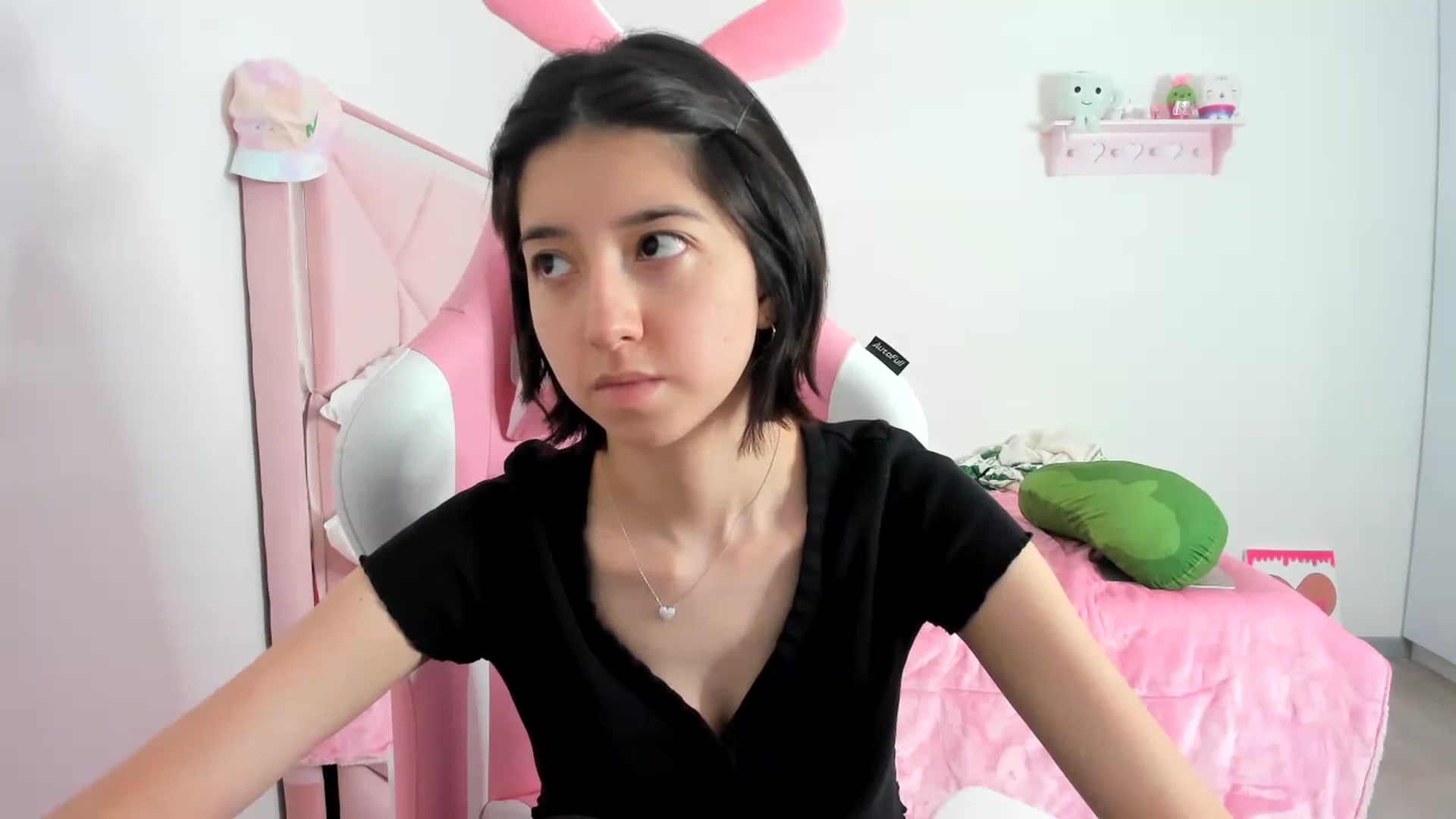 Gallery image thumbnail from Cherrycute666's myfreecams stream on, 12/11/2023, 09:12 image 2 of 20
