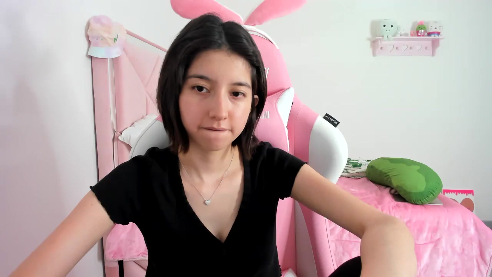 Gallery image thumbnail from Cherrycute666's myfreecams stream on, 12/11/2023, 09:12 image 16 of 20