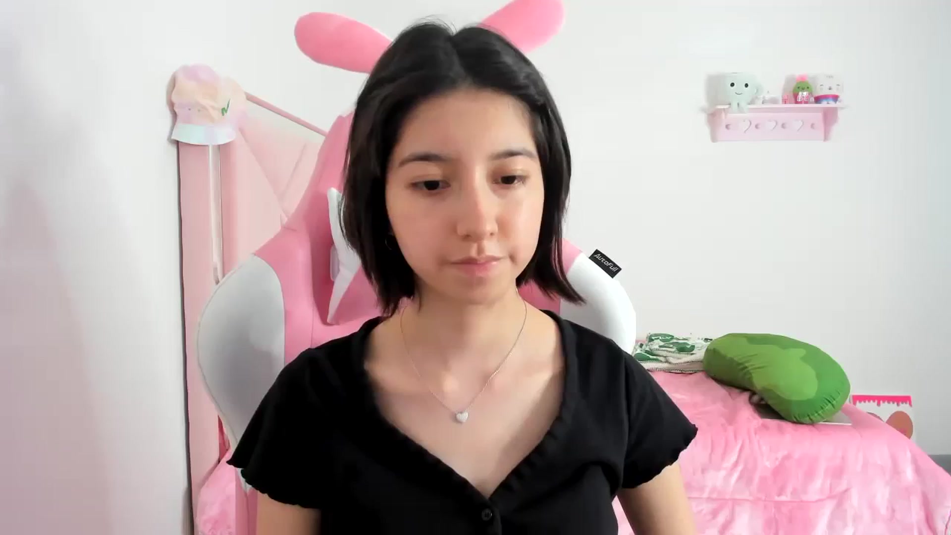 Gallery image thumbnail from Cherrycute666's myfreecams stream on, 12/11/2023, 09:12 image 14 of 20
