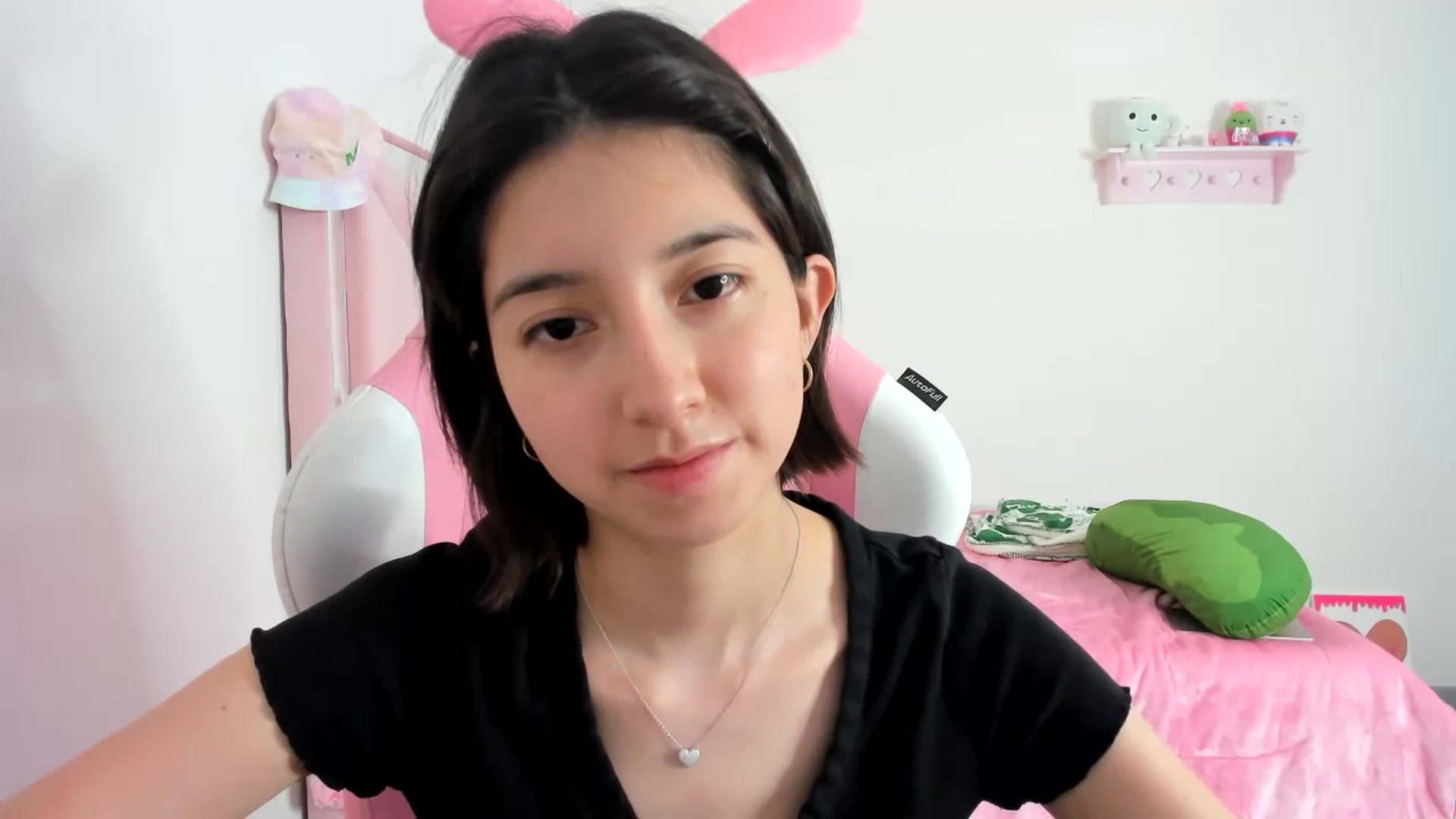 Gallery image thumbnail from Cherrycute666's myfreecams stream on, 12/11/2023, 09:44 image 13 of 20