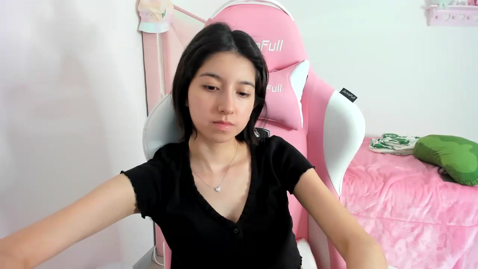 Gallery image thumbnail from Cherrycute666's myfreecams stream on, 12/11/2023, 09:44 image 20 of 20