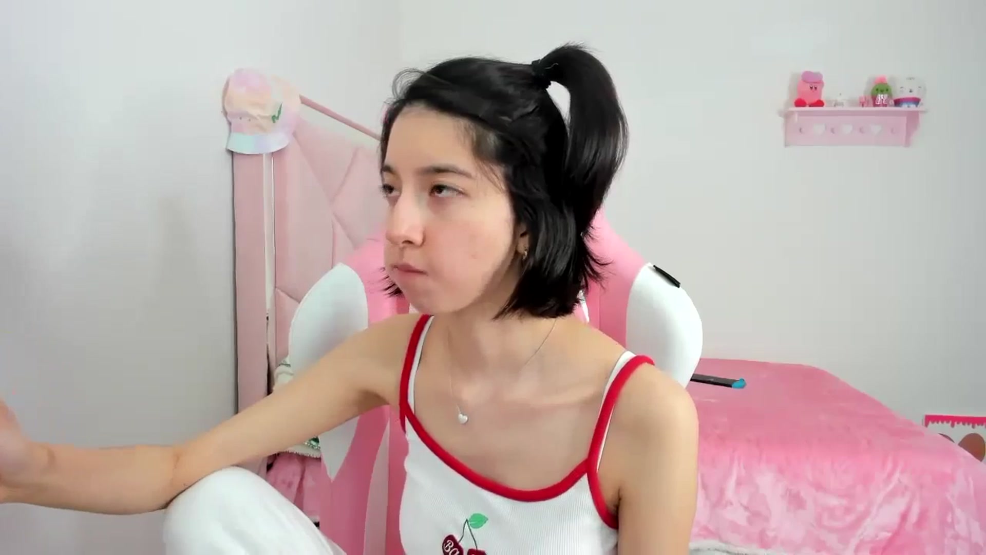Gallery image thumbnail from Cherrycute666's myfreecams stream on, 12/12/2023, 21:51 image 13 of 20