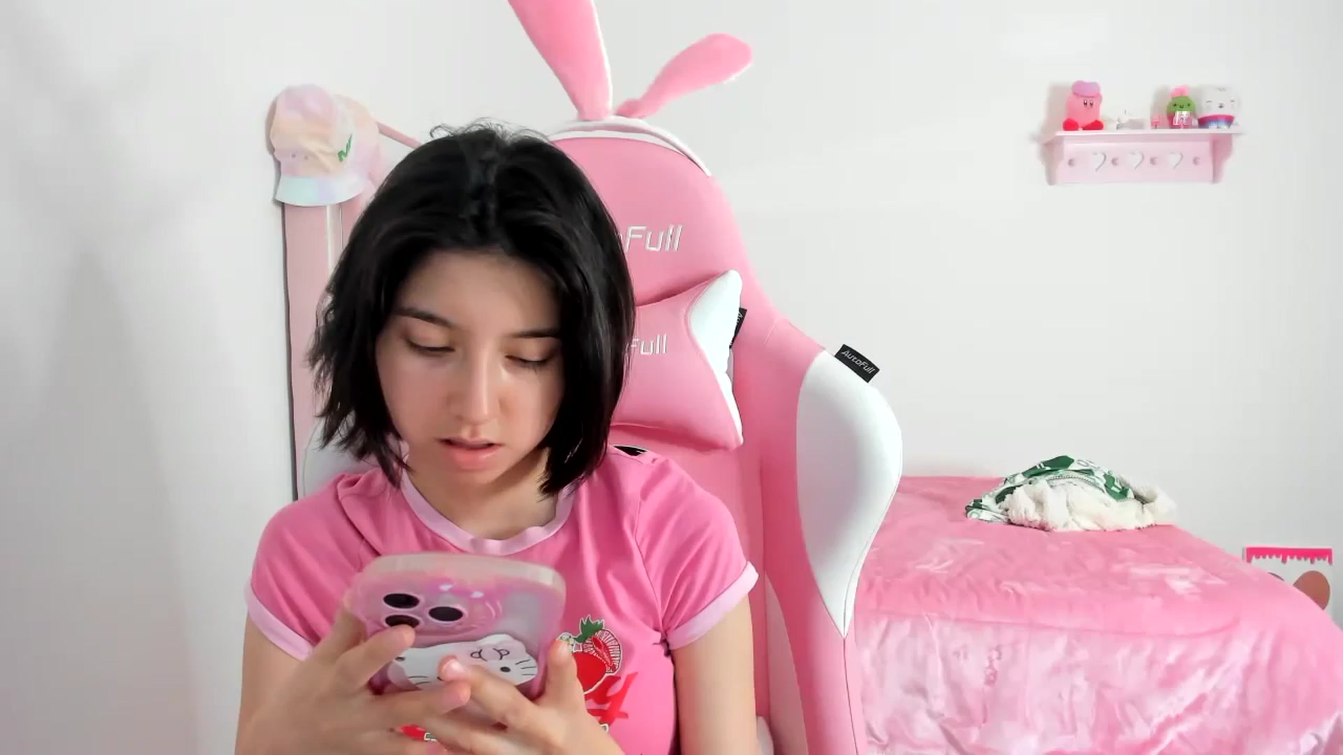 Gallery image thumbnail from Cherrycute666's myfreecams stream on, 12/14/2023, 24:28 image 20 of 20
