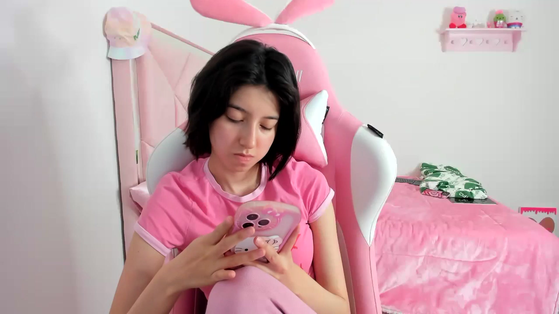 Gallery image thumbnail from Cherrycute666's myfreecams stream on, 12/14/2023, 08:57 image 19 of 20