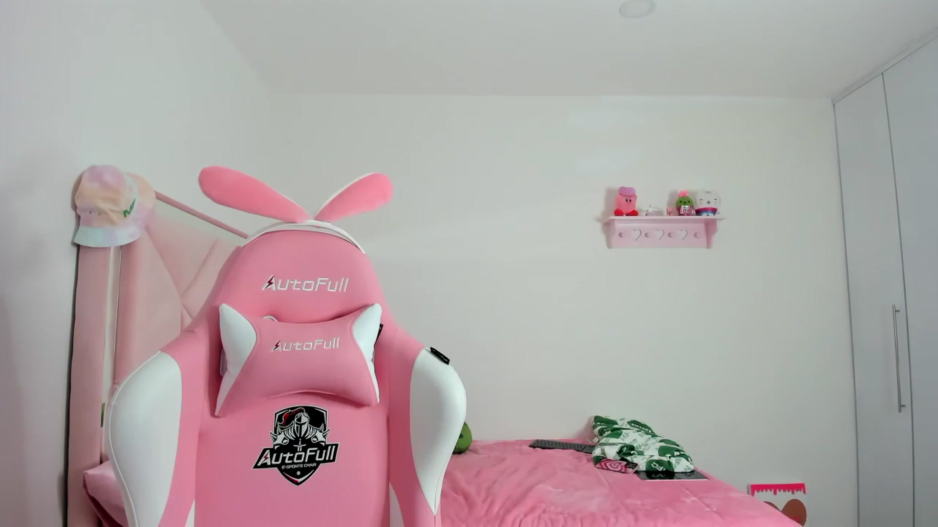 Gallery image thumbnail from Cherrycute666's myfreecams stream on, 12/14/2023, 08:57 image 20 of 20