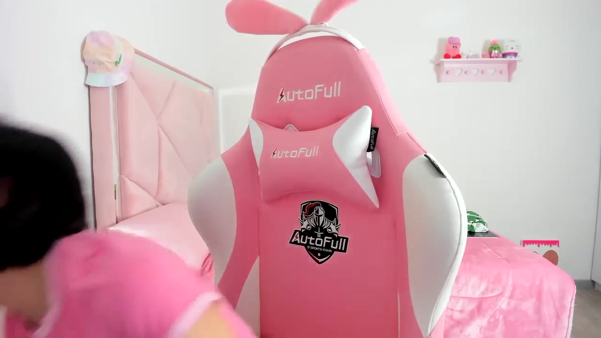 Gallery image thumbnail from Cherrycute666's myfreecams stream on, 12/14/2023, 09:15 image 19 of 20