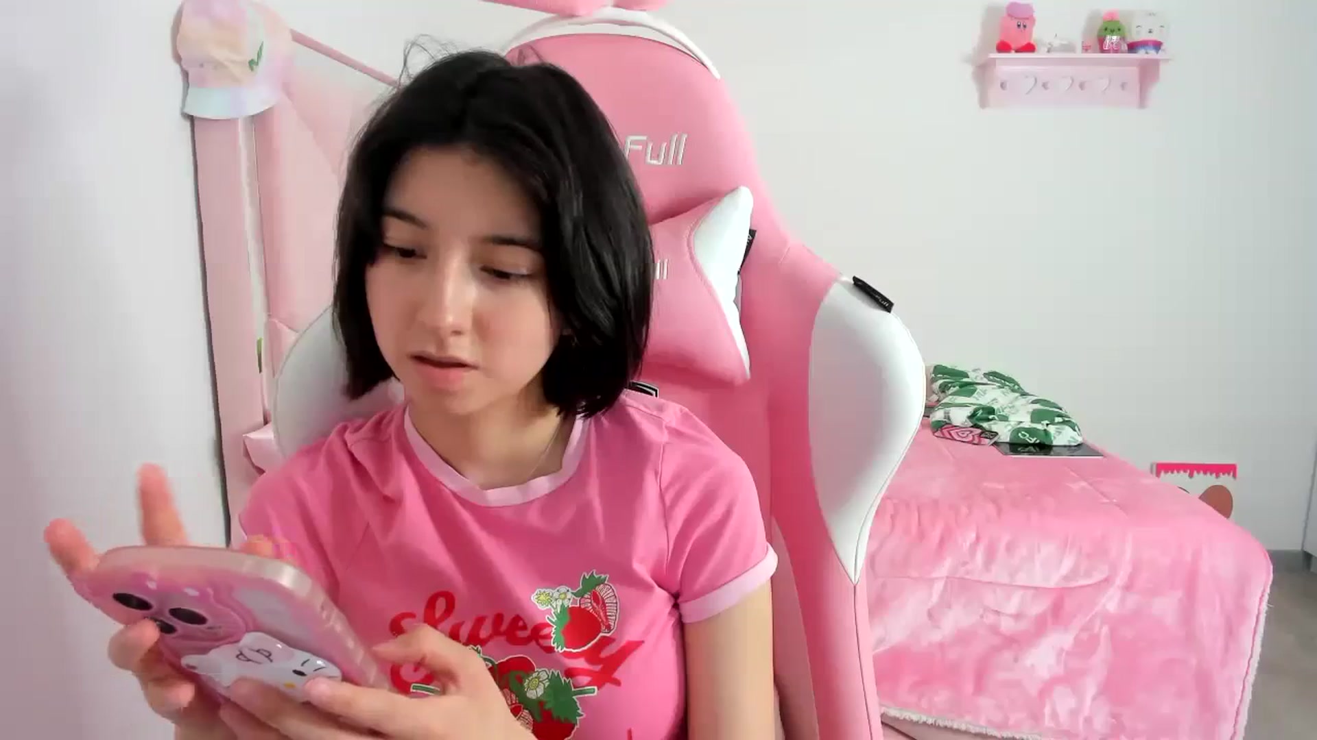 Gallery image thumbnail from Cherrycute666's myfreecams stream on, 12/14/2023, 09:37 image 5 of 20