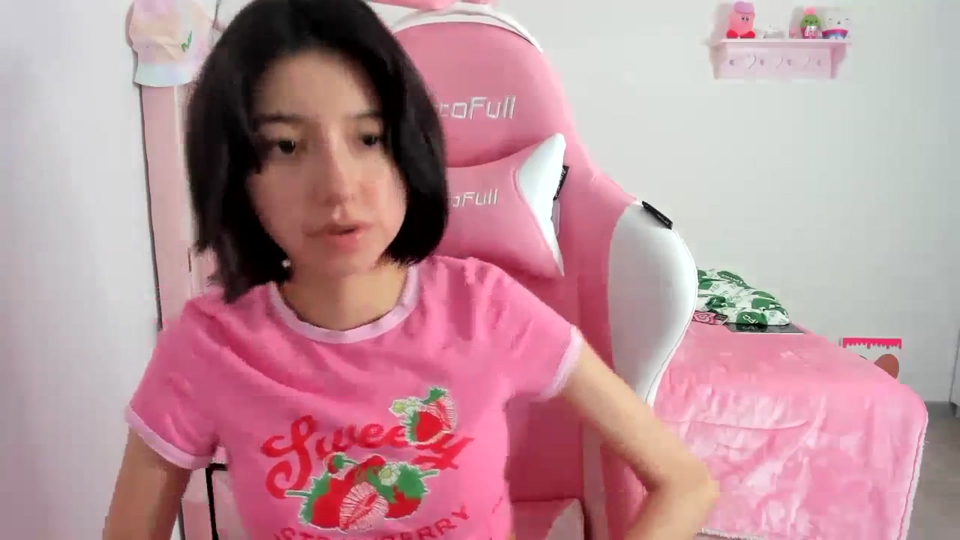 Gallery image thumbnail from Cherrycute666's myfreecams stream on, 12/14/2023, 09:37 image 9 of 20