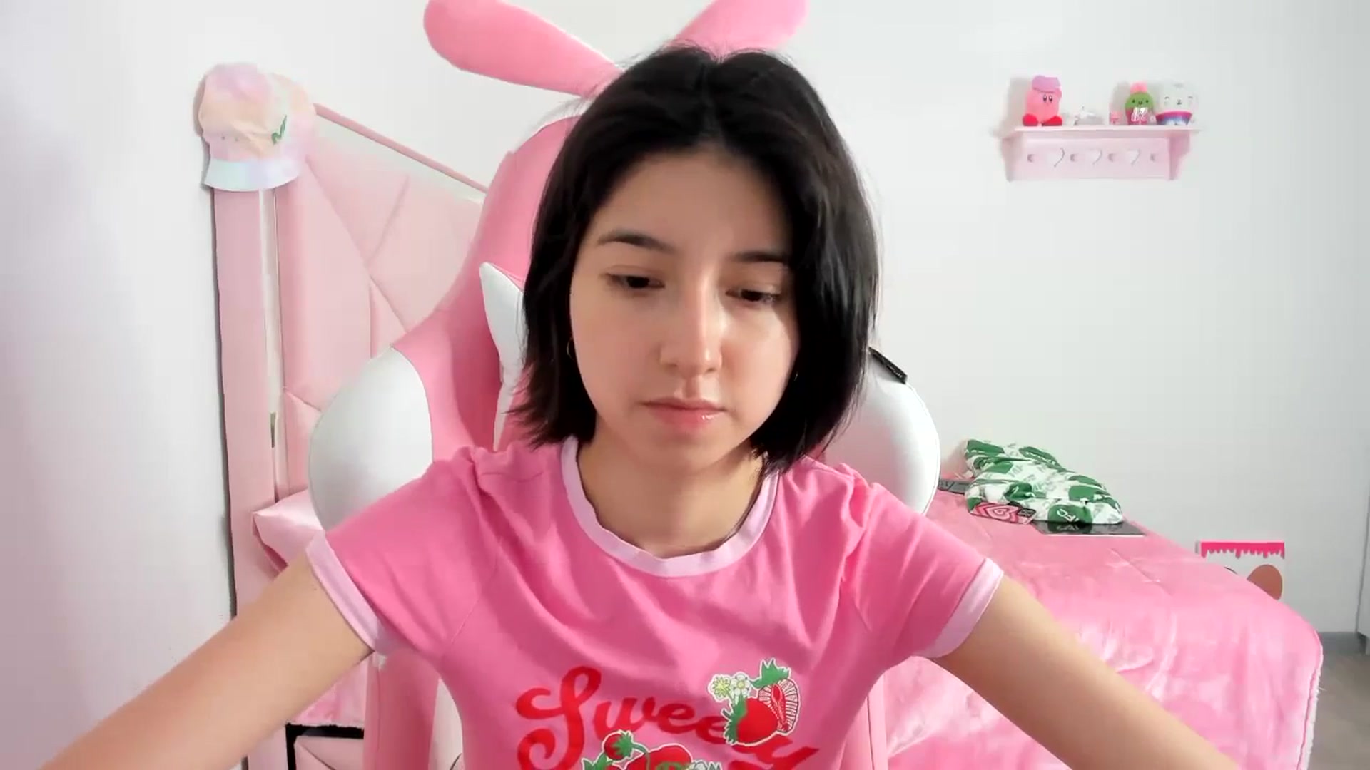 Gallery image thumbnail from Cherrycute666's myfreecams stream on, 12/14/2023, 09:37 image 20 of 20