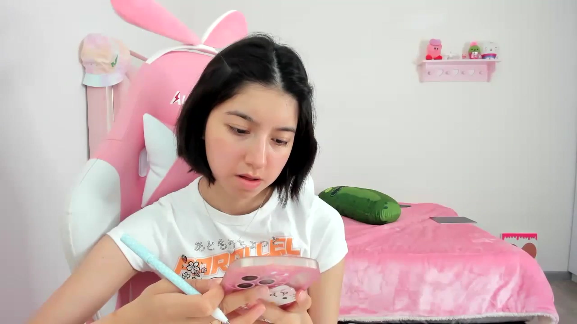 Gallery image thumbnail from Cherrycute666's myfreecams stream on, 12/14/2023, 22:10 image 12 of 20