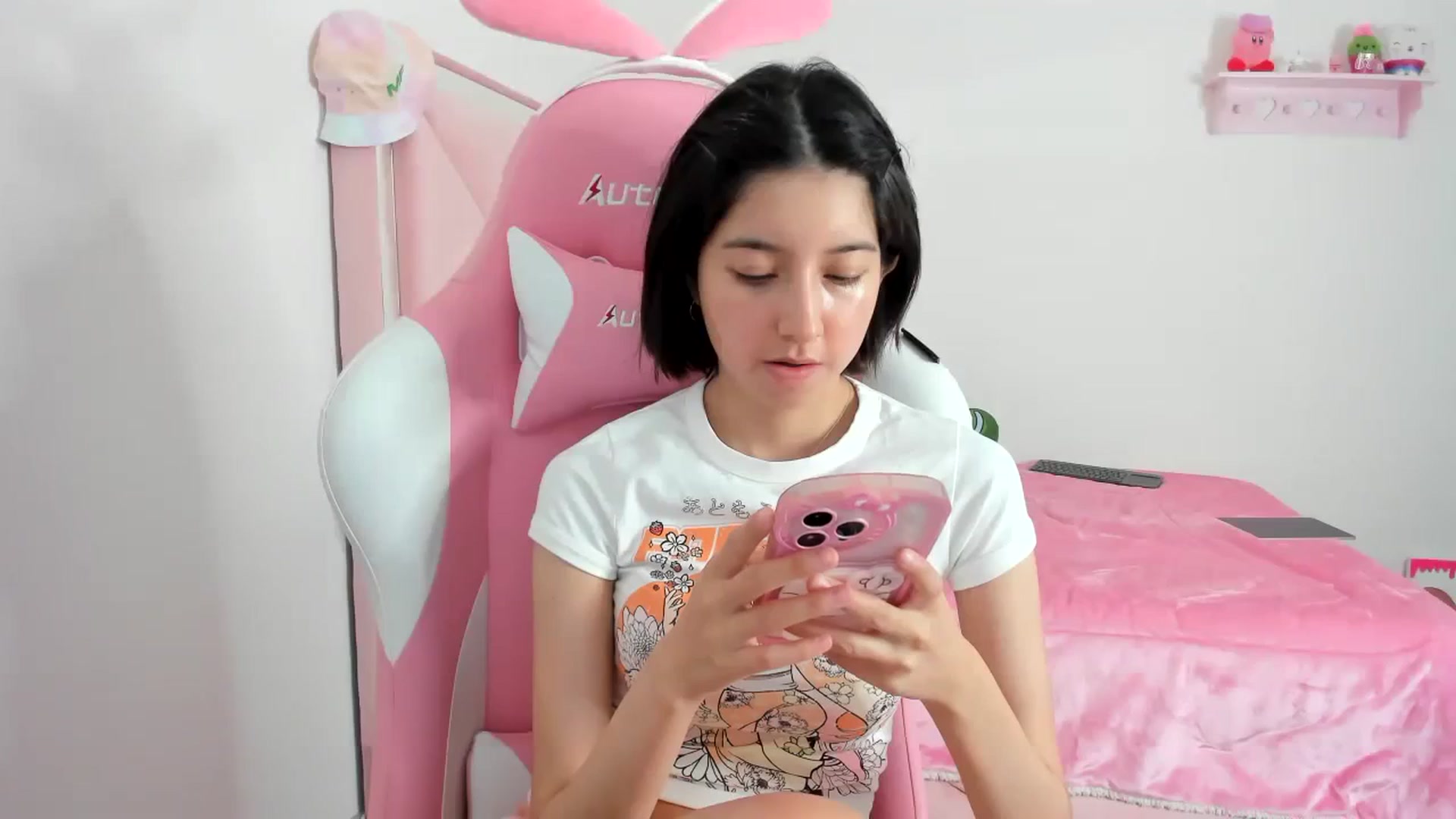 Gallery image thumbnail from Cherrycute666's myfreecams stream on, 12/14/2023, 23:28 image 14 of 20