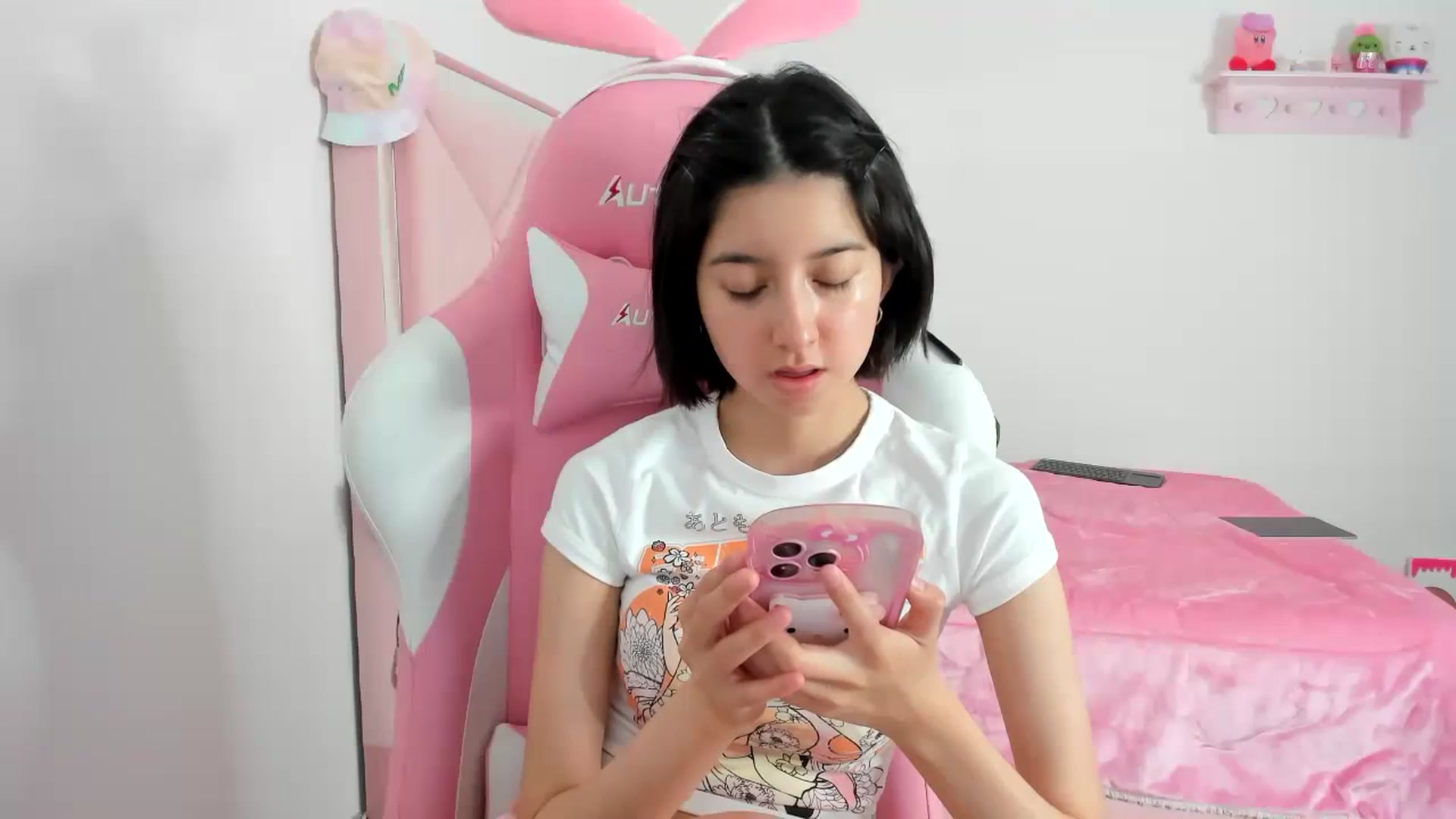 Gallery image thumbnail from Cherrycute666's myfreecams stream on, 12/14/2023, 23:28 image 16 of 20