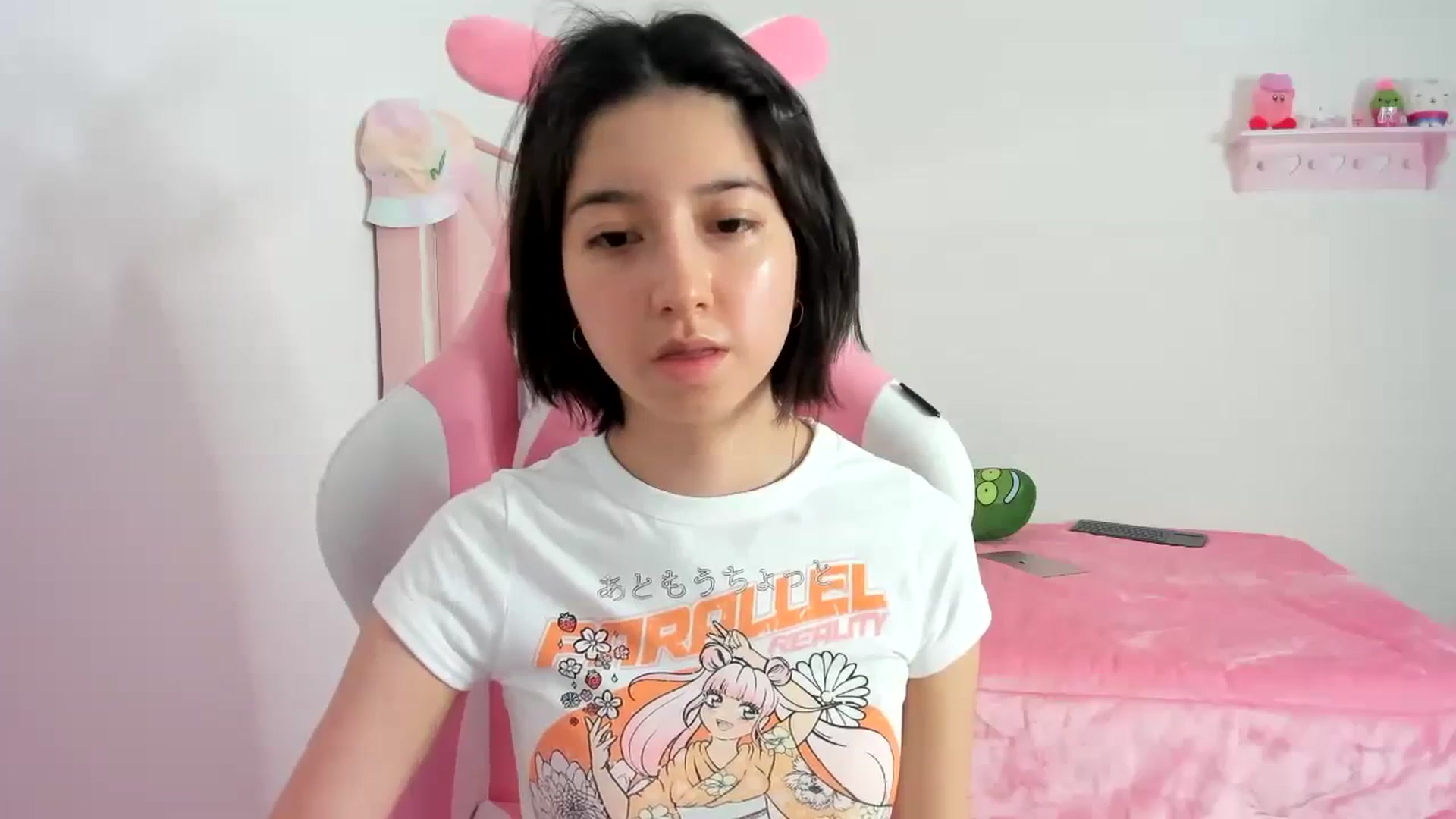 Gallery image thumbnail from Cherrycute666's myfreecams stream on, 12/15/2023, 24:43 image 18 of 20