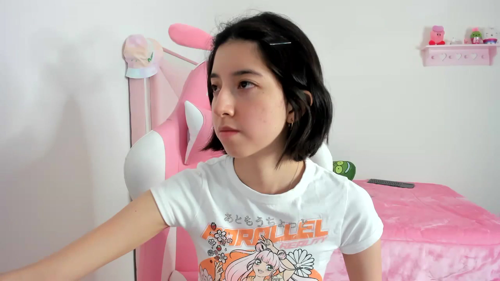 Gallery image thumbnail from Cherrycute666's myfreecams stream on, 12/15/2023, 24:43 image 13 of 20