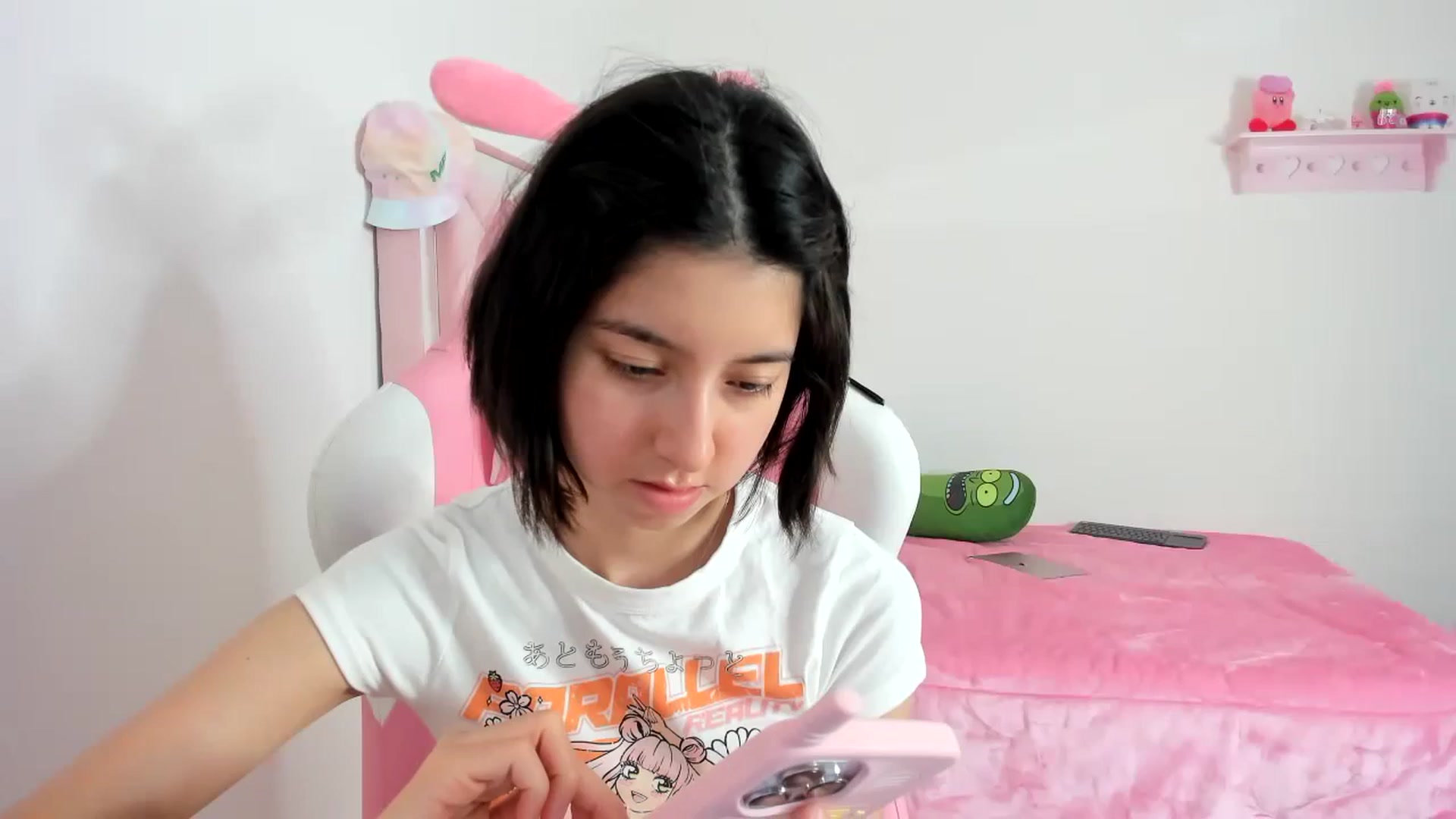 Gallery image thumbnail from Cherrycute666's myfreecams stream on, 12/15/2023, 24:43 image 16 of 20