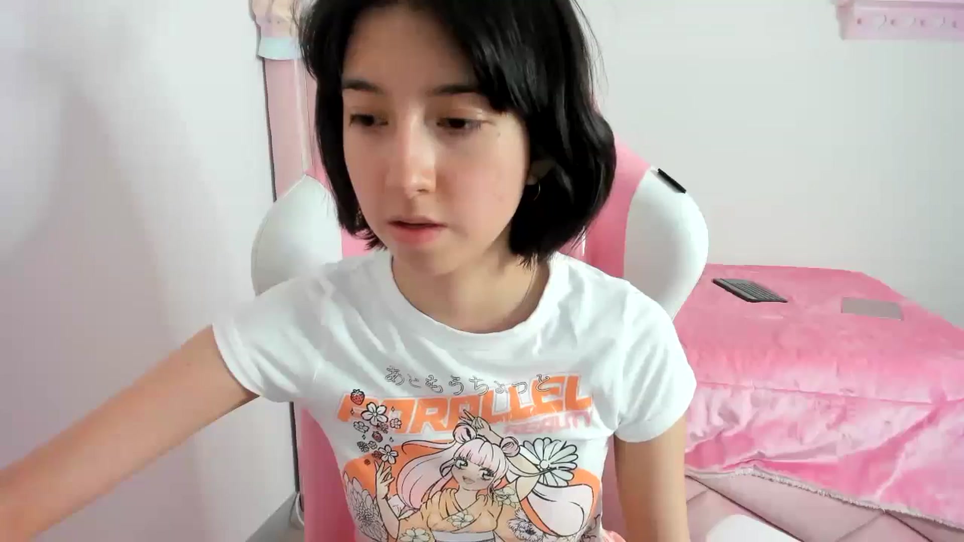 Gallery image thumbnail from Cherrycute666's myfreecams stream on, 12/15/2023, 07:59 image 11 of 20