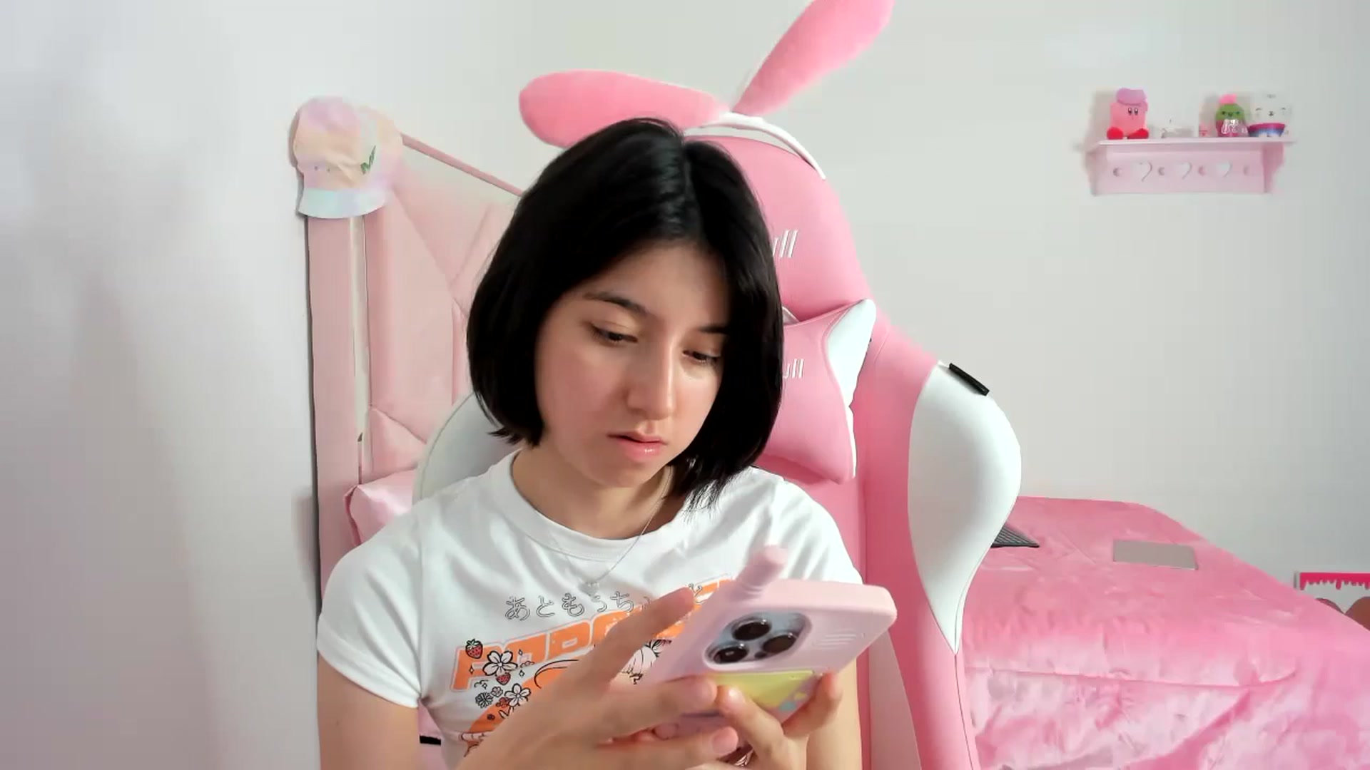 Gallery image thumbnail from Cherrycute666's myfreecams stream on, 12/15/2023, 07:59 image 3 of 20