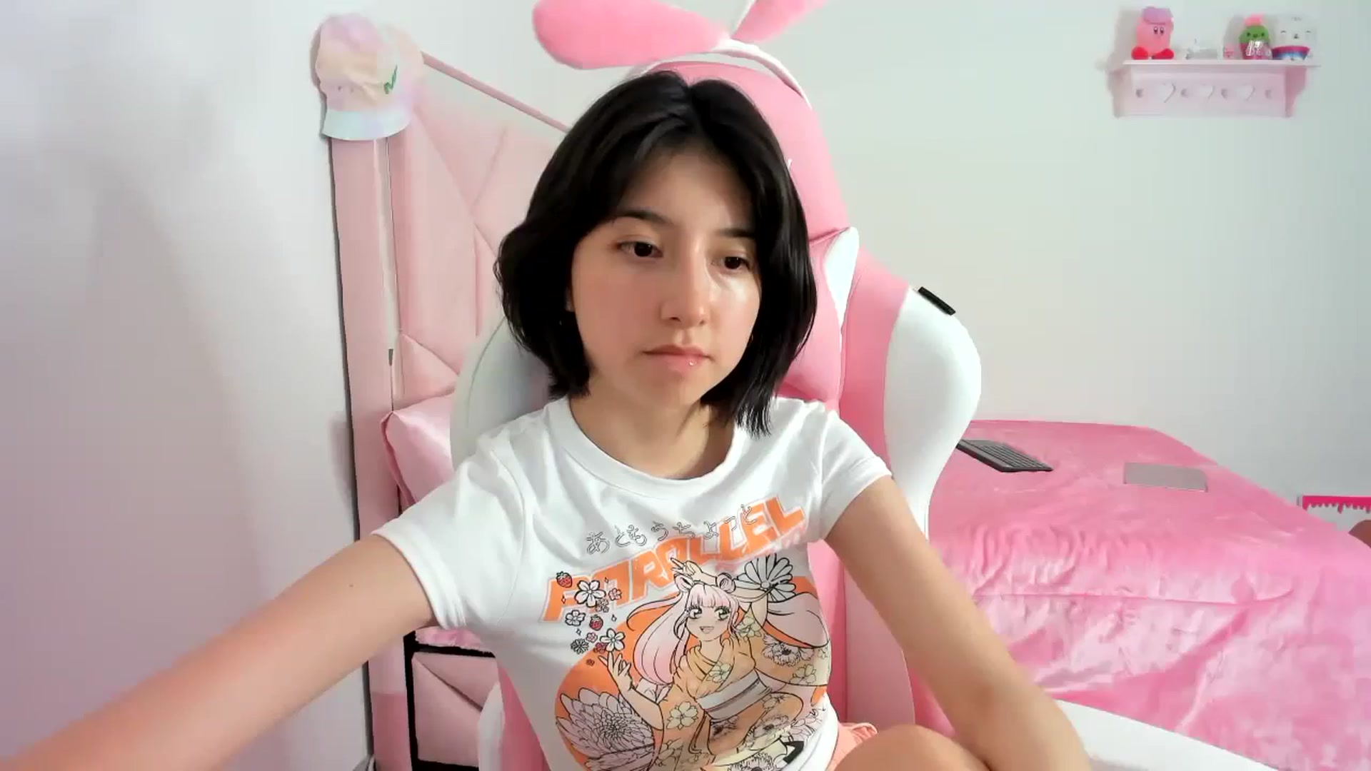Gallery image thumbnail from Cherrycute666's myfreecams stream on, 12/15/2023, 07:59 image 19 of 20