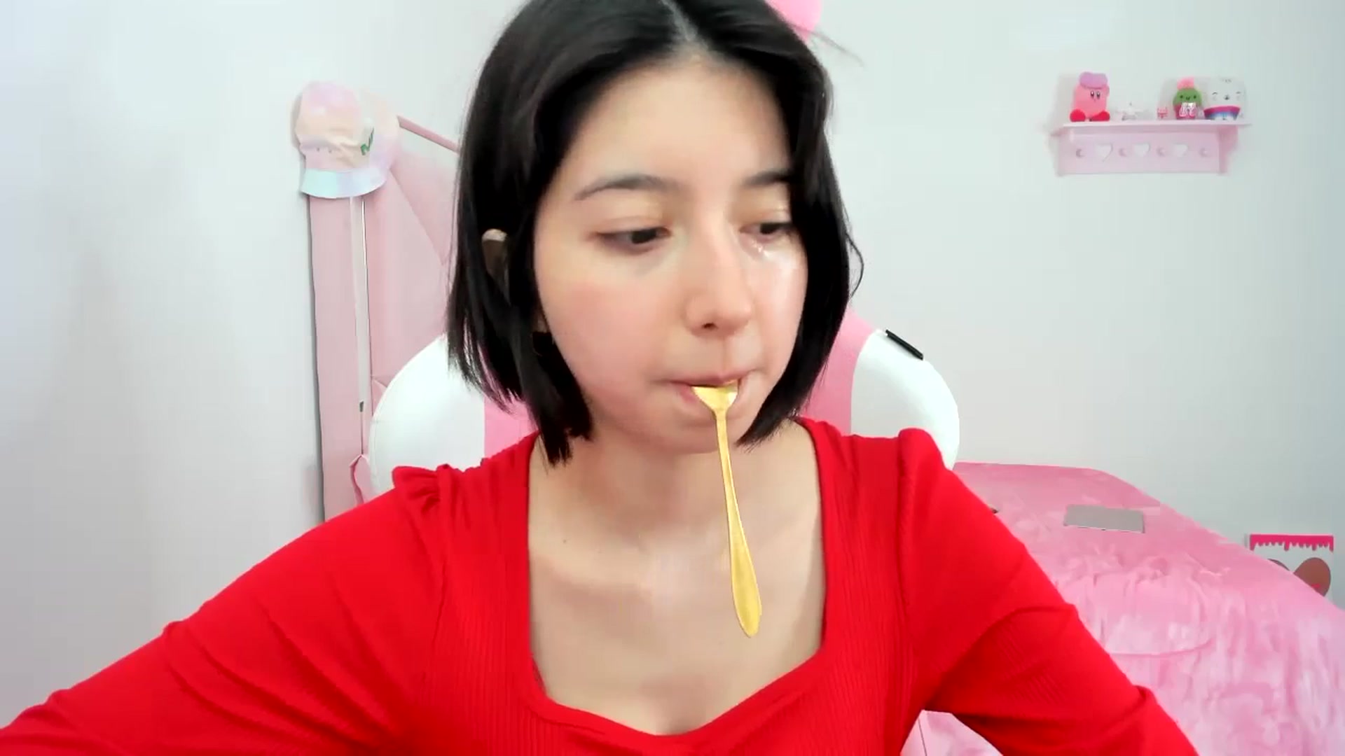 Gallery image thumbnail from Cherrycute666's myfreecams stream on, 12/15/2023, 21:43 image 16 of 20