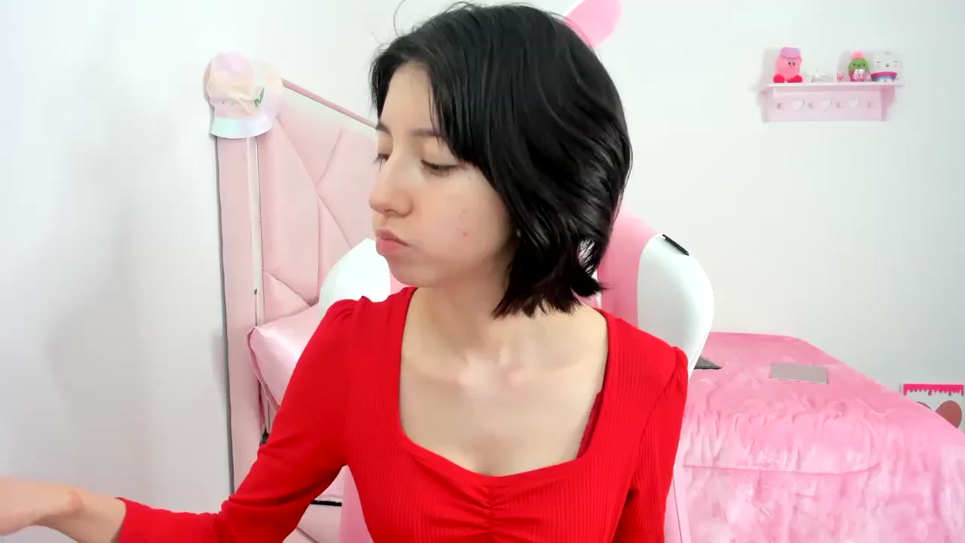 Gallery image thumbnail from Cherrycute666's myfreecams stream on, 12/15/2023, 21:43 image 11 of 20