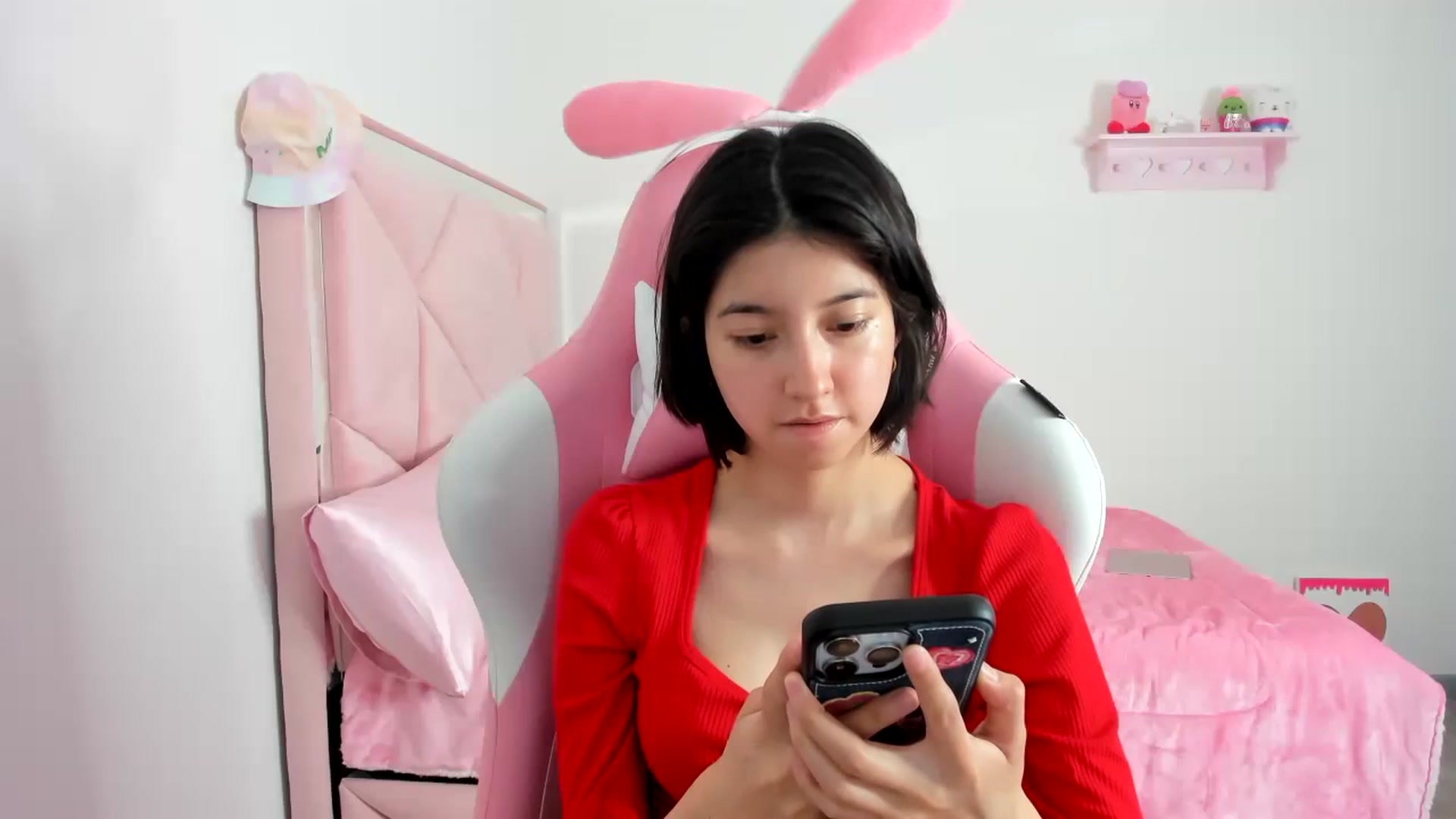 Gallery image thumbnail from Cherrycute666's myfreecams stream on, 12/16/2023, 24:30 image 9 of 20
