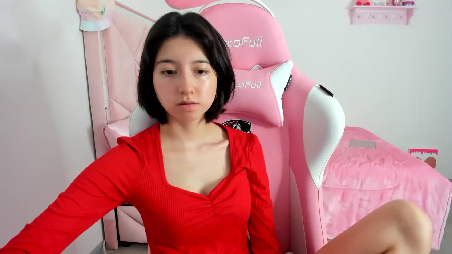 Gallery image thumbnail from Cherrycute666's myfreecams stream on, 12/16/2023, 24:30 image 19 of 20