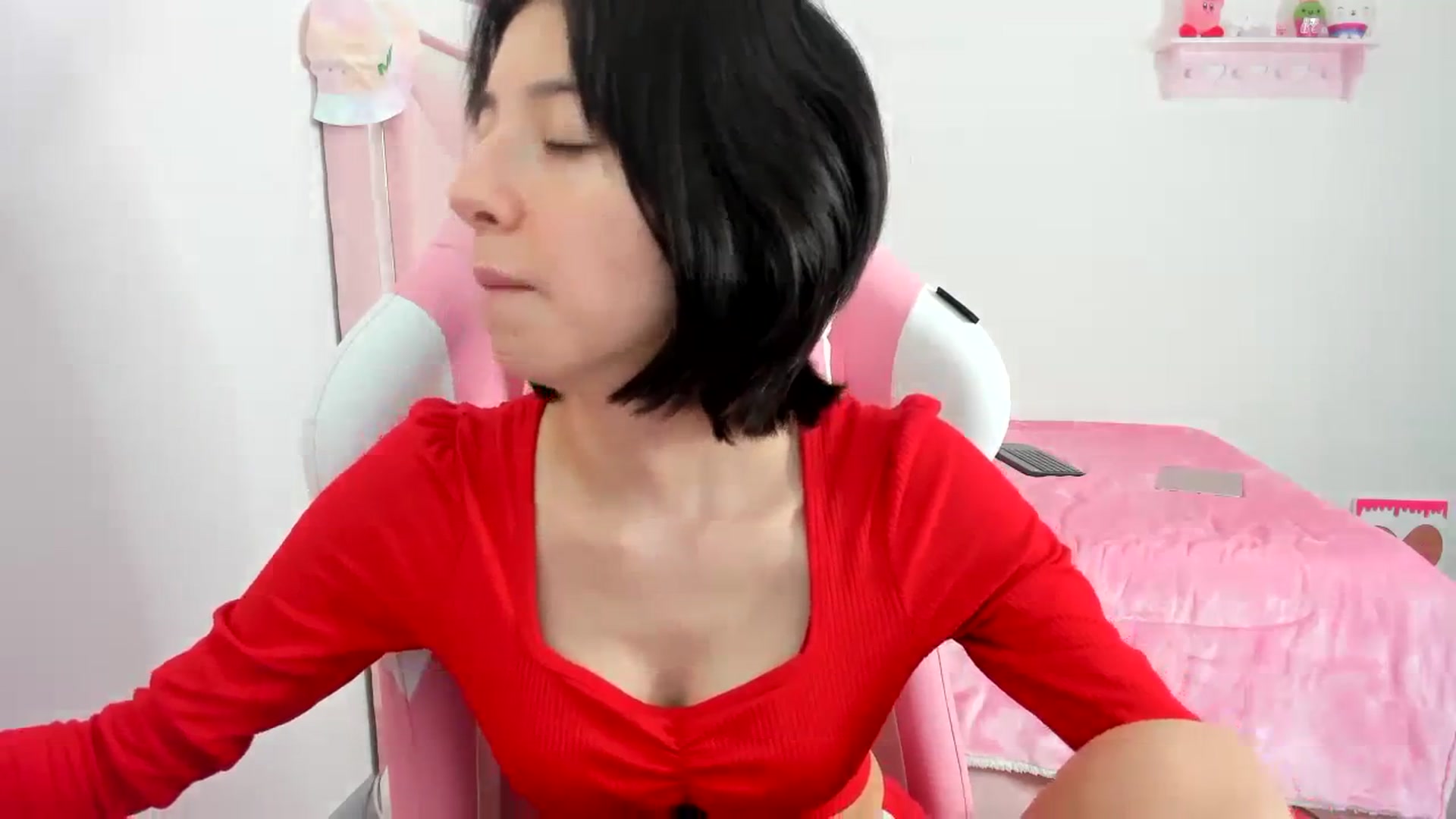 Gallery image thumbnail from Cherrycute666's myfreecams stream on, 12/16/2023, 24:30 image 2 of 20