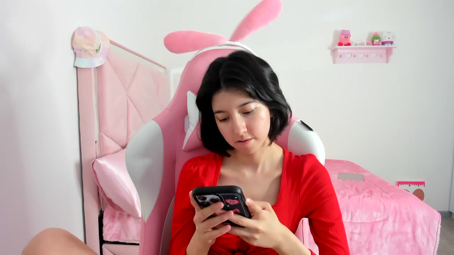 Gallery image thumbnail from Cherrycute666's myfreecams stream on, 12/16/2023, 24:30 image 10 of 20