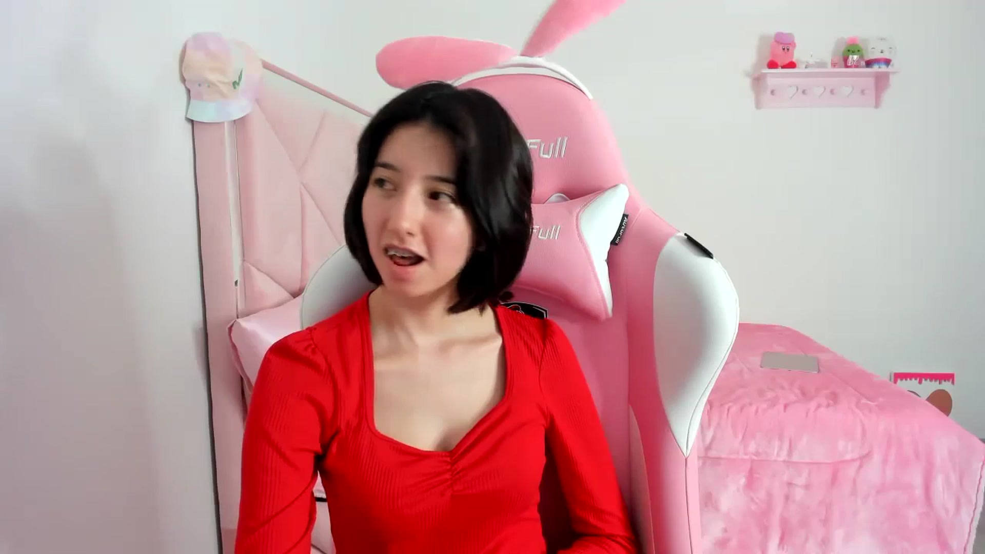 Gallery image thumbnail from Cherrycute666's myfreecams stream on, 12/16/2023, 24:45 image 5 of 20