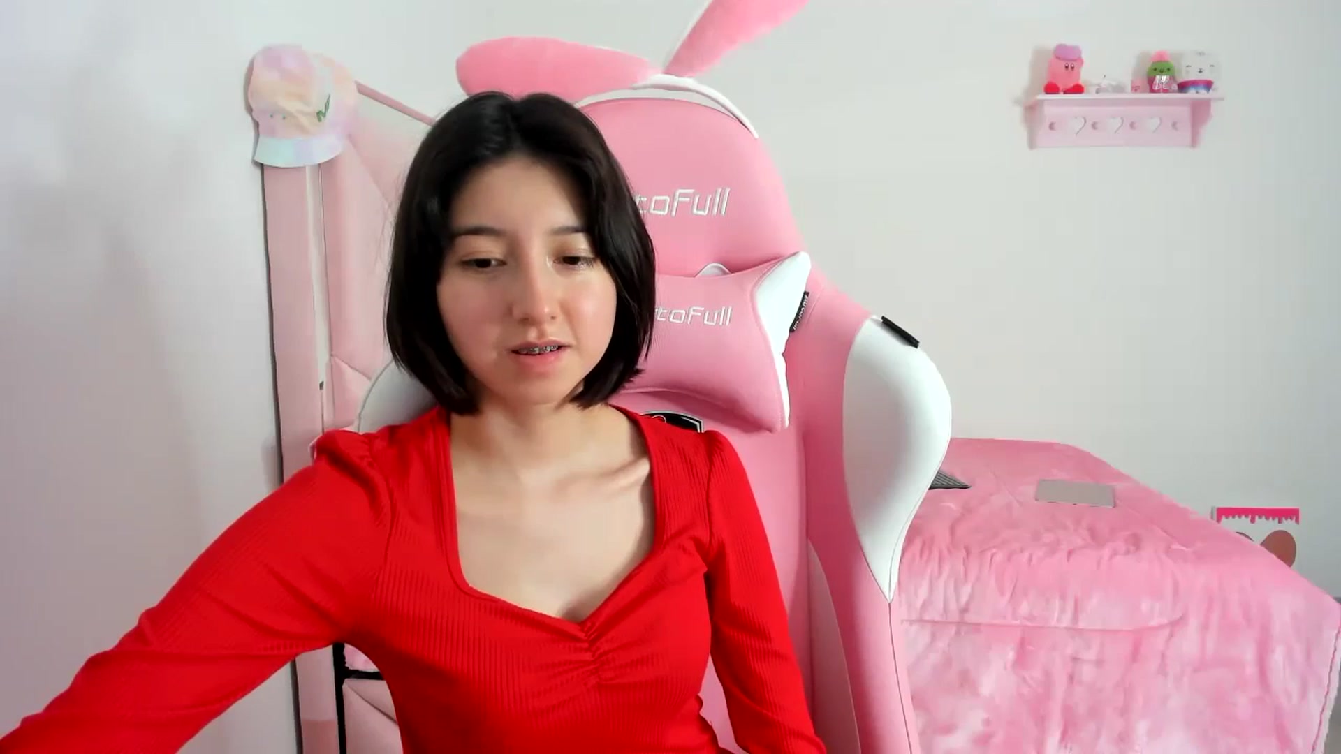 Gallery image thumbnail from Cherrycute666's myfreecams stream on, 12/16/2023, 24:45 image 4 of 20