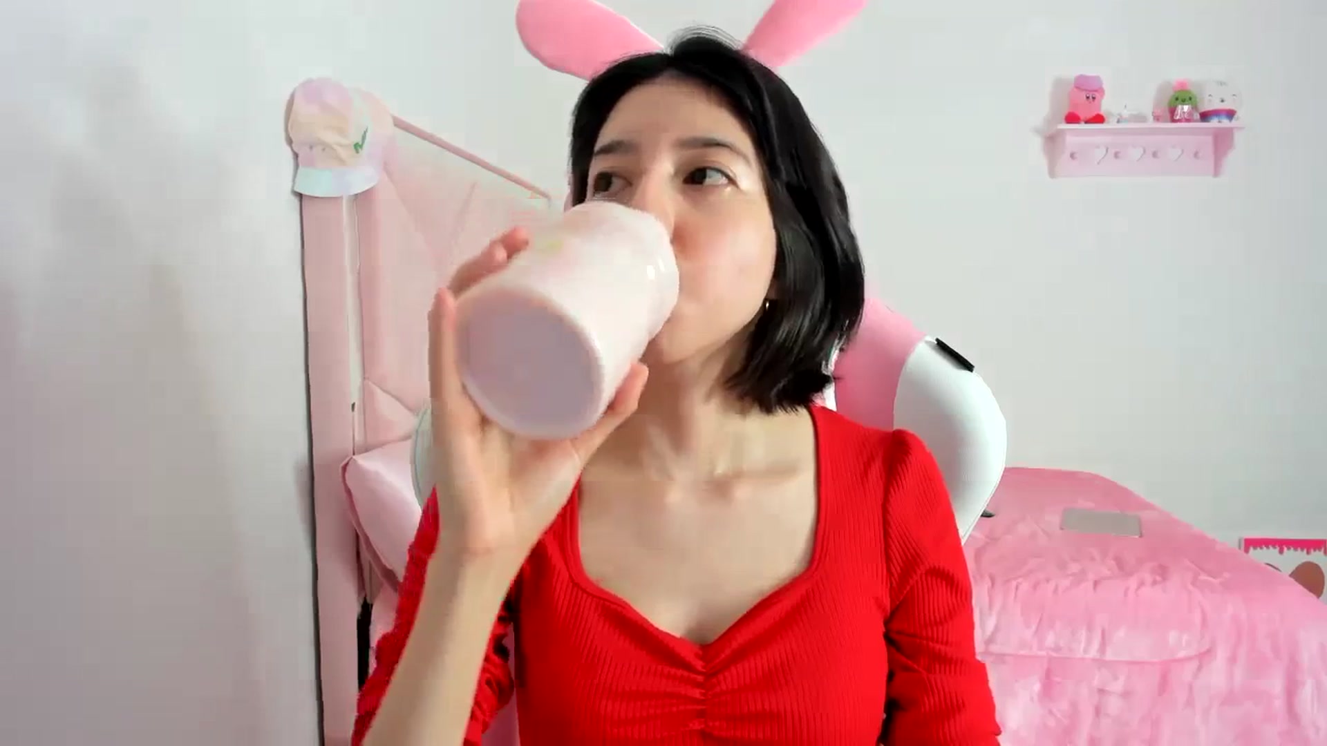 Gallery image thumbnail from Cherrycute666's myfreecams stream on, 12/16/2023, 01:48 image 8 of 20