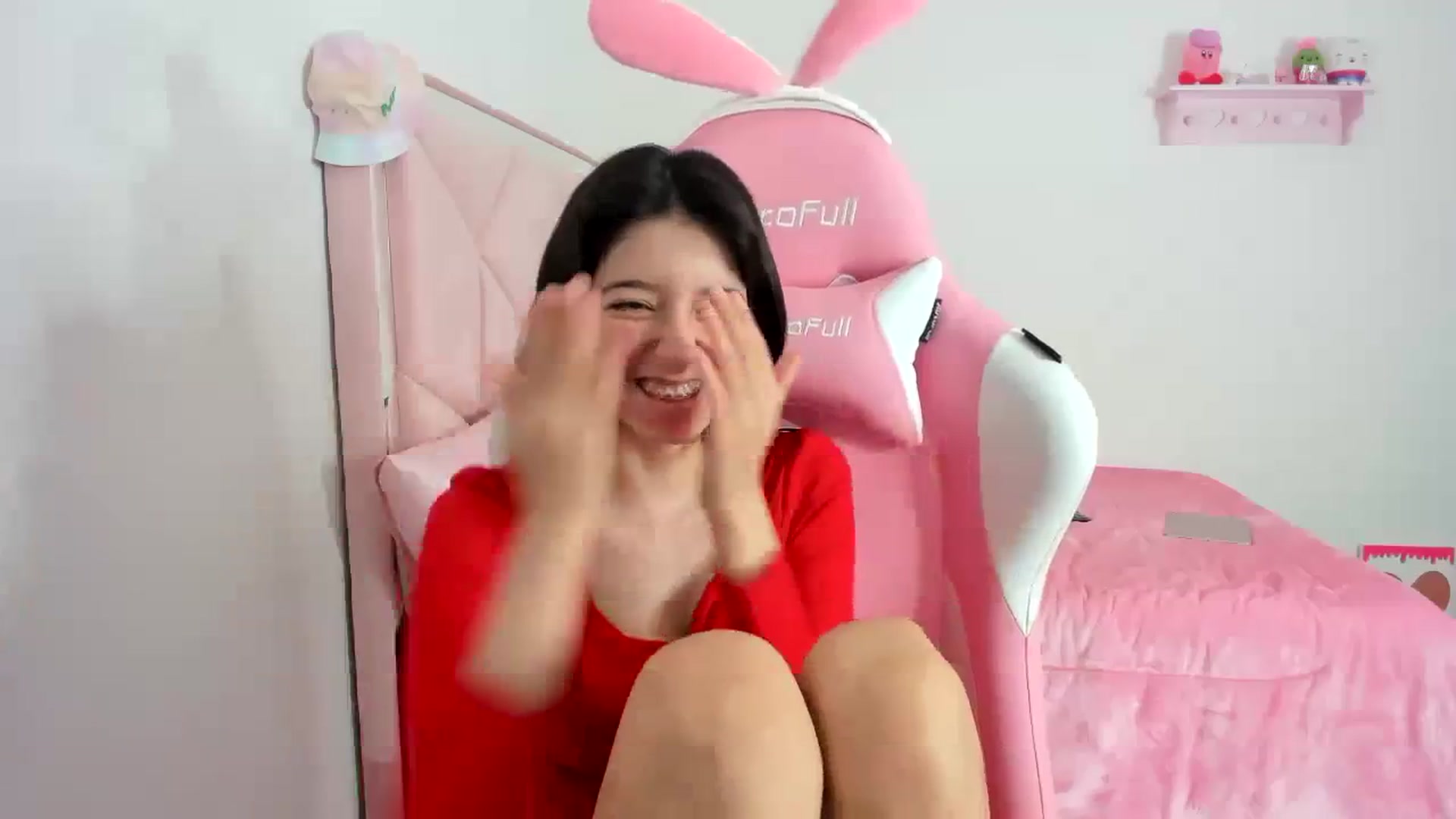 Gallery image thumbnail from Cherrycute666's myfreecams stream on, 12/16/2023, 01:48 image 13 of 20