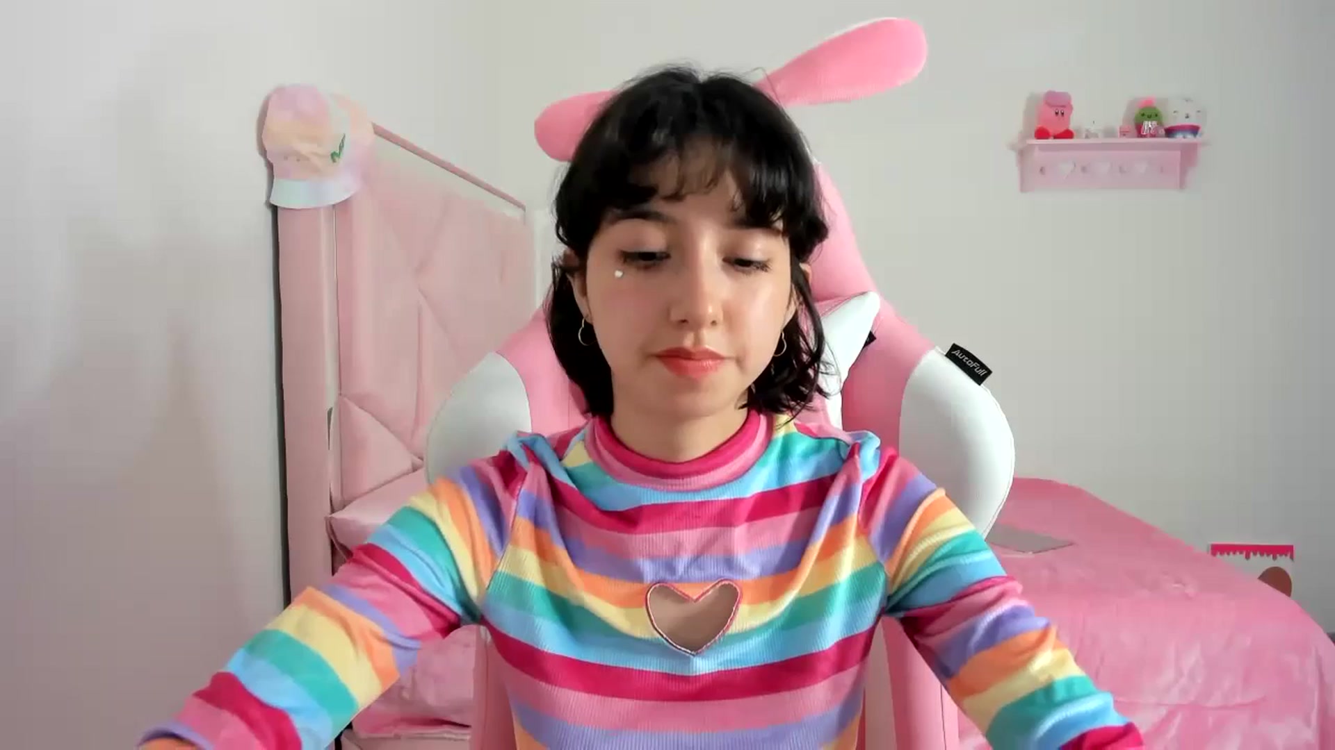 Gallery image thumbnail from Cherrycute666's myfreecams stream on, 12/18/2023, 08:59 image 2 of 20
