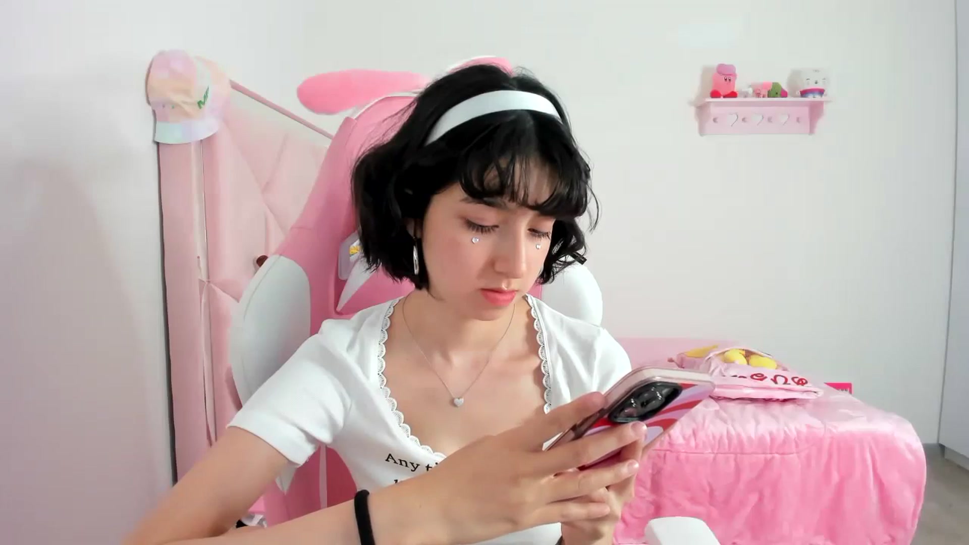 Gallery image thumbnail from Cherrycute666's myfreecams stream on, 12/19/2023, 04:07 image 2 of 20