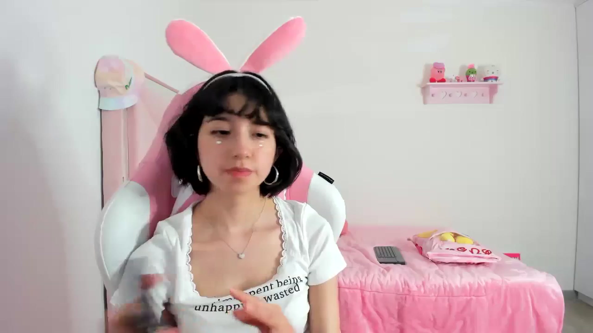 Gallery image thumbnail from Cherrycute666's myfreecams stream on, 12/19/2023, 04:07 image 11 of 20