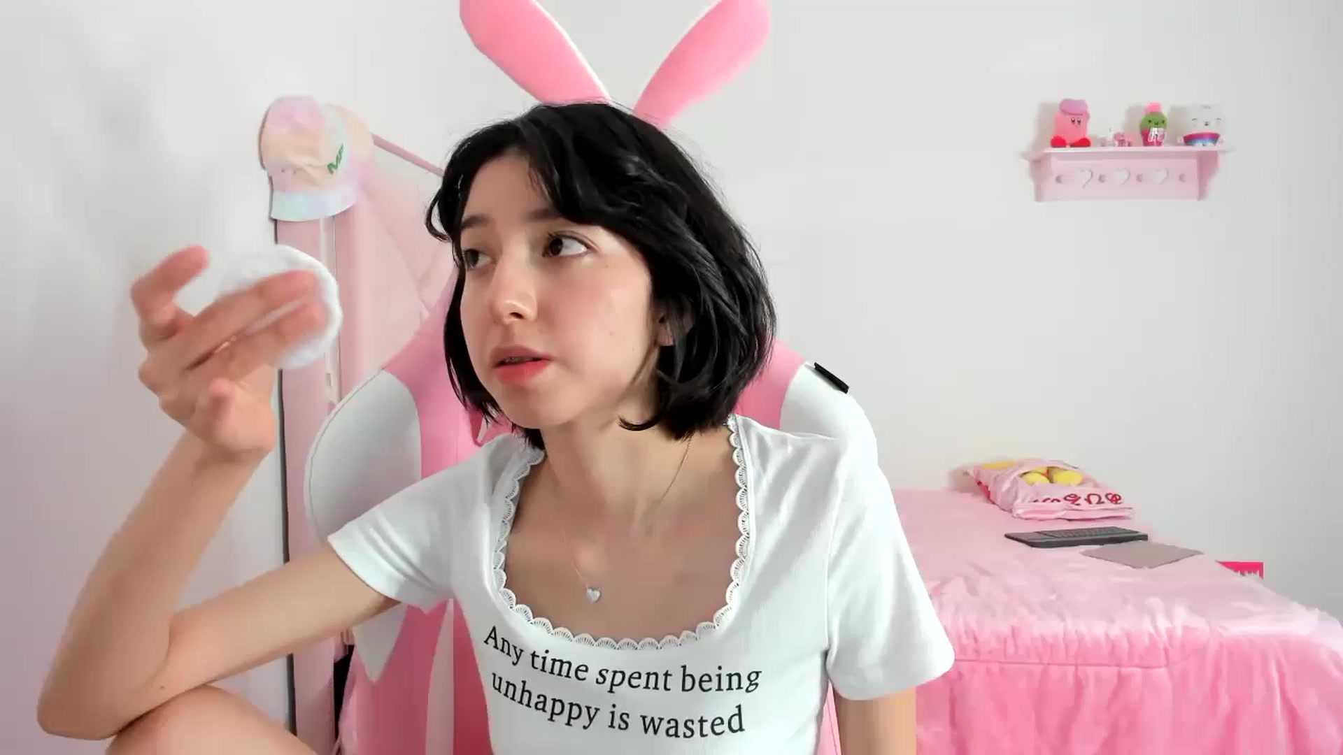 Gallery image thumbnail from Cherrycute666's myfreecams stream on, 12/19/2023, 10:49 image 1 of 20