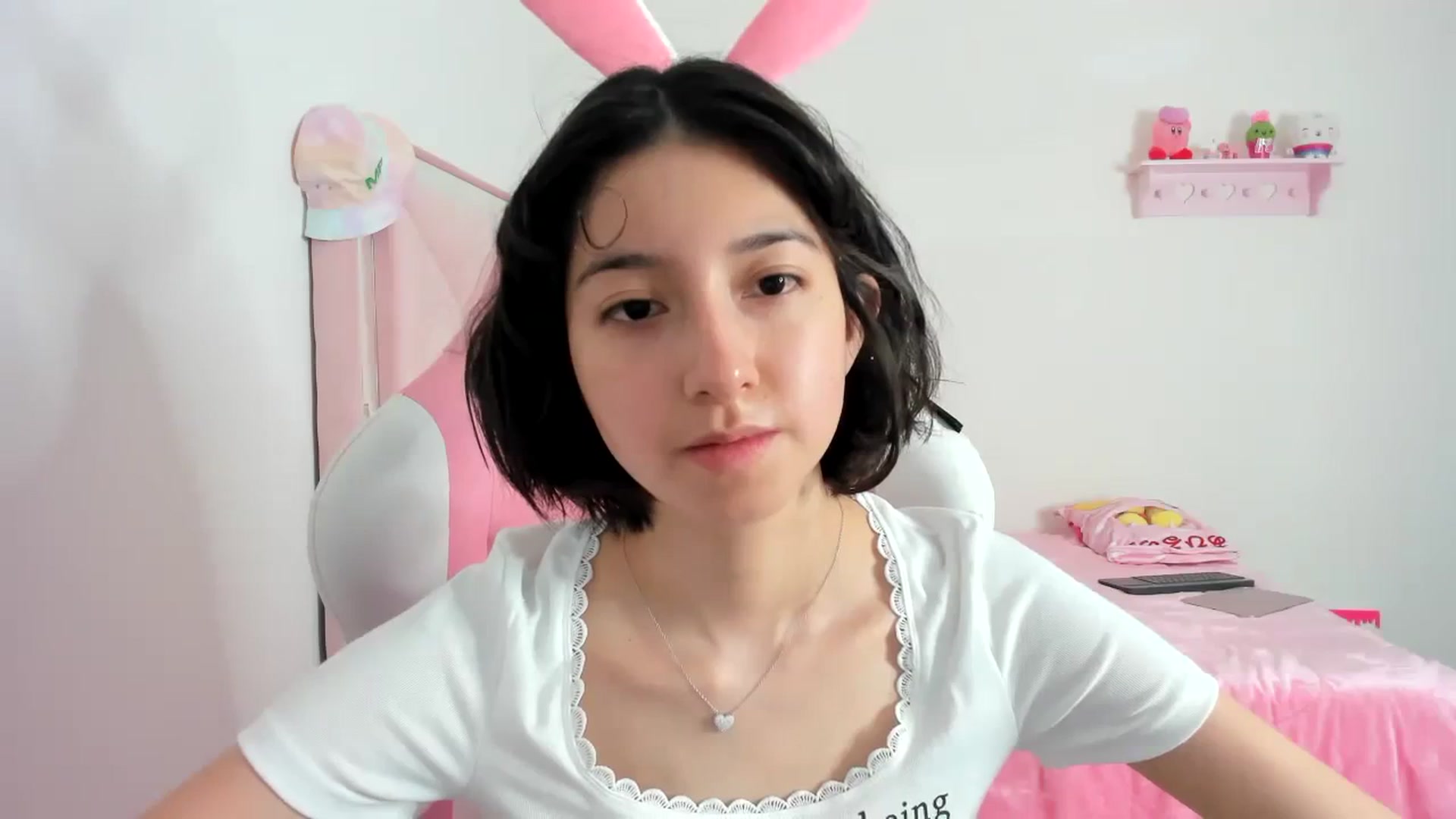 Gallery image thumbnail from Cherrycute666's myfreecams stream on, 12/19/2023, 10:49 image 3 of 20