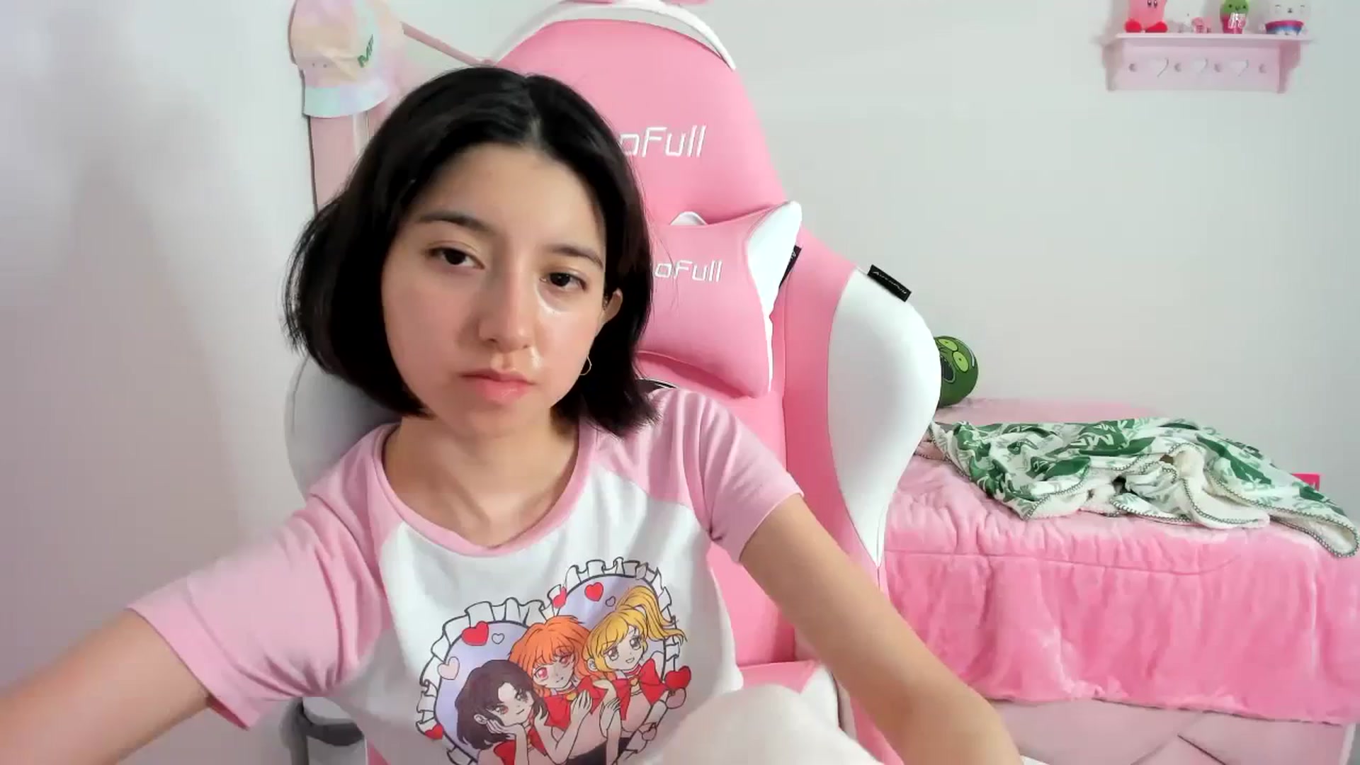Gallery image thumbnail from Cherrycute666's myfreecams stream on, 12/19/2023, 11:12 image 13 of 20