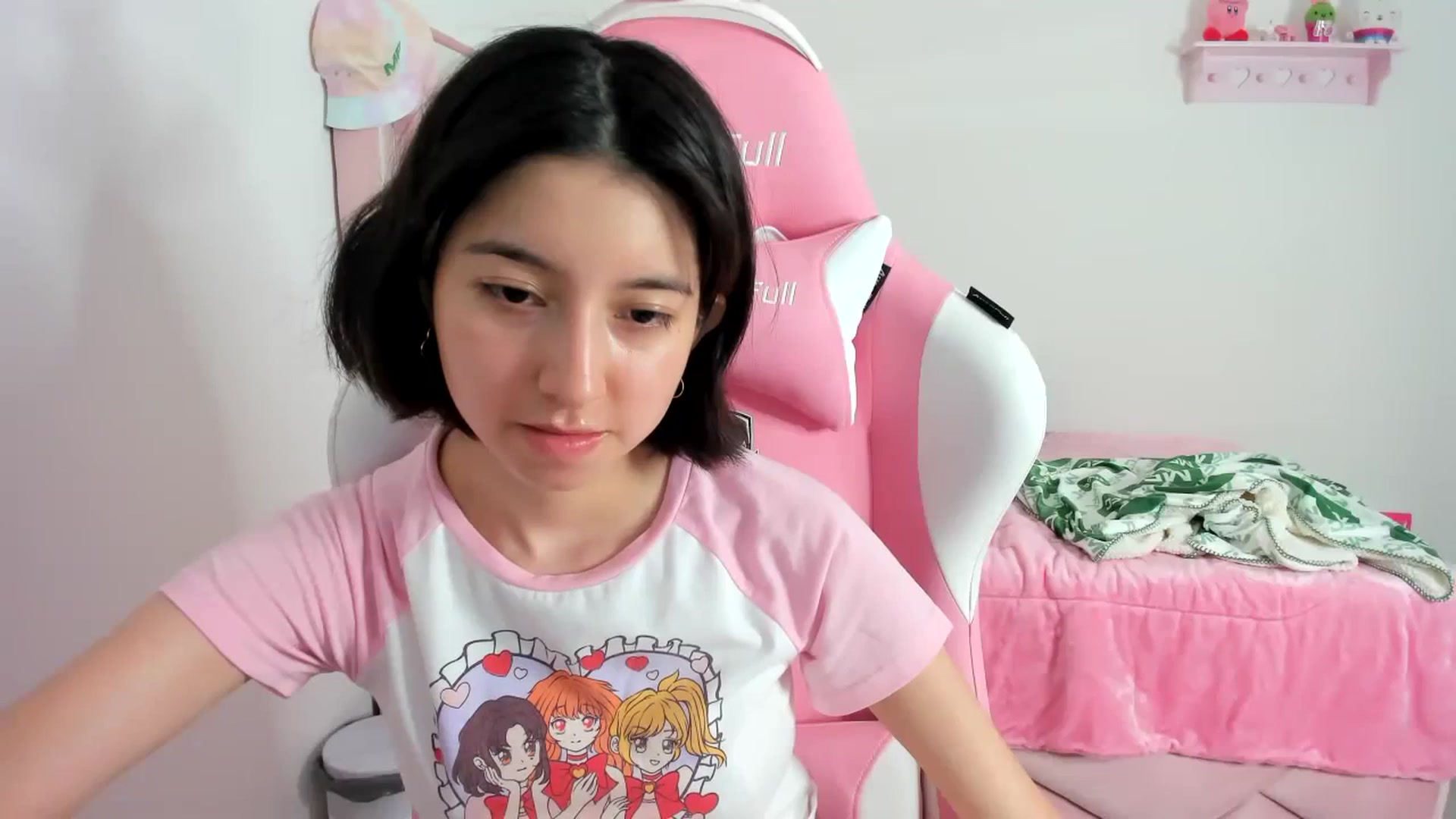 Gallery image thumbnail from Cherrycute666's myfreecams stream on, 12/19/2023, 11:12 image 4 of 20