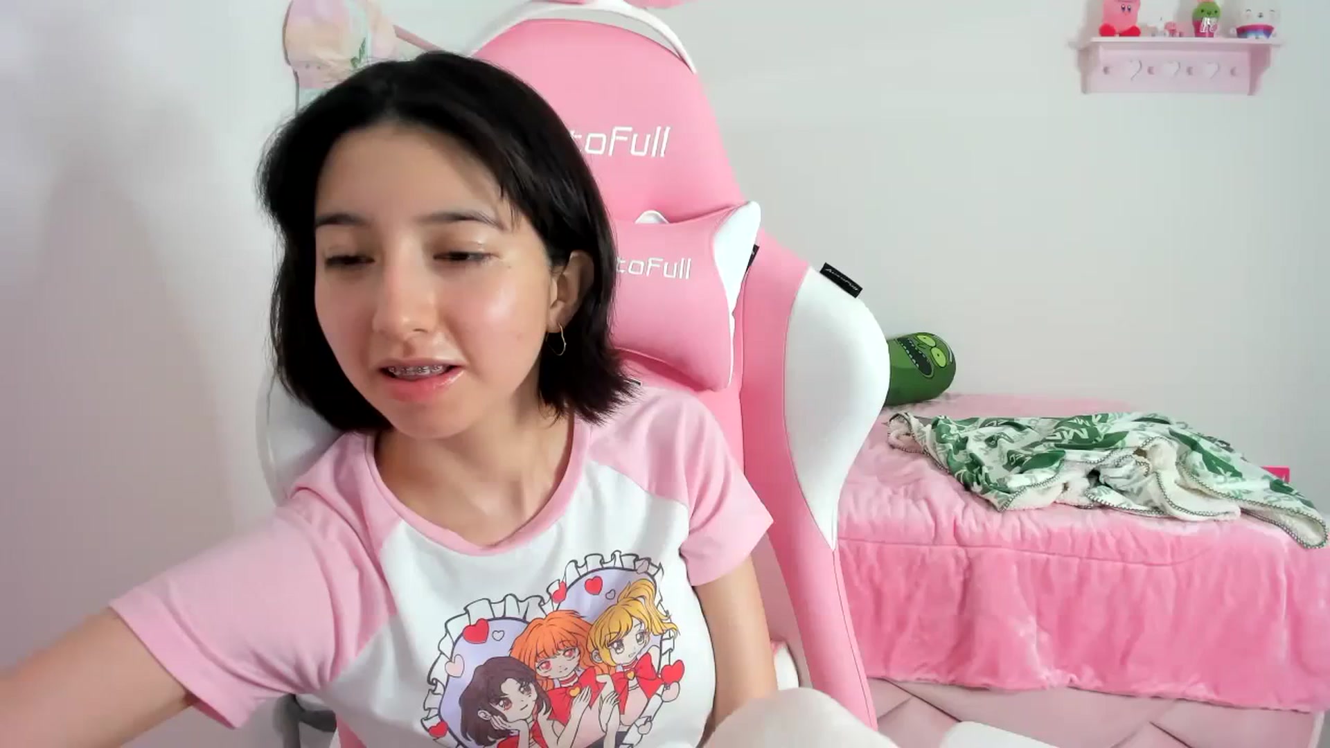 Gallery image thumbnail from Cherrycute666's myfreecams stream on, 12/19/2023, 11:12 image 15 of 20