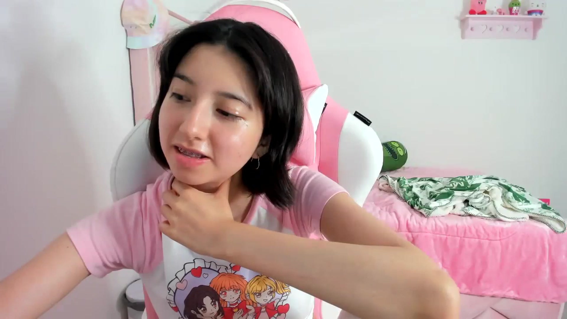 Gallery image thumbnail from Cherrycute666's myfreecams stream on, 12/19/2023, 11:12 image 20 of 20