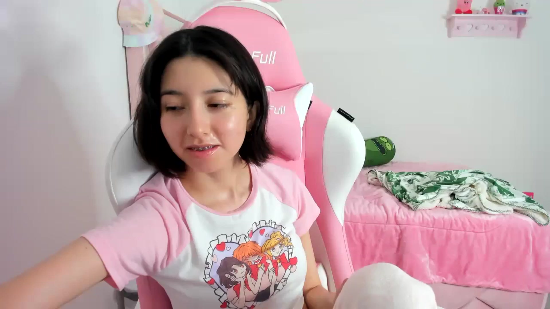 Gallery image thumbnail from Cherrycute666's myfreecams stream on, 12/19/2023, 11:12 image 19 of 20