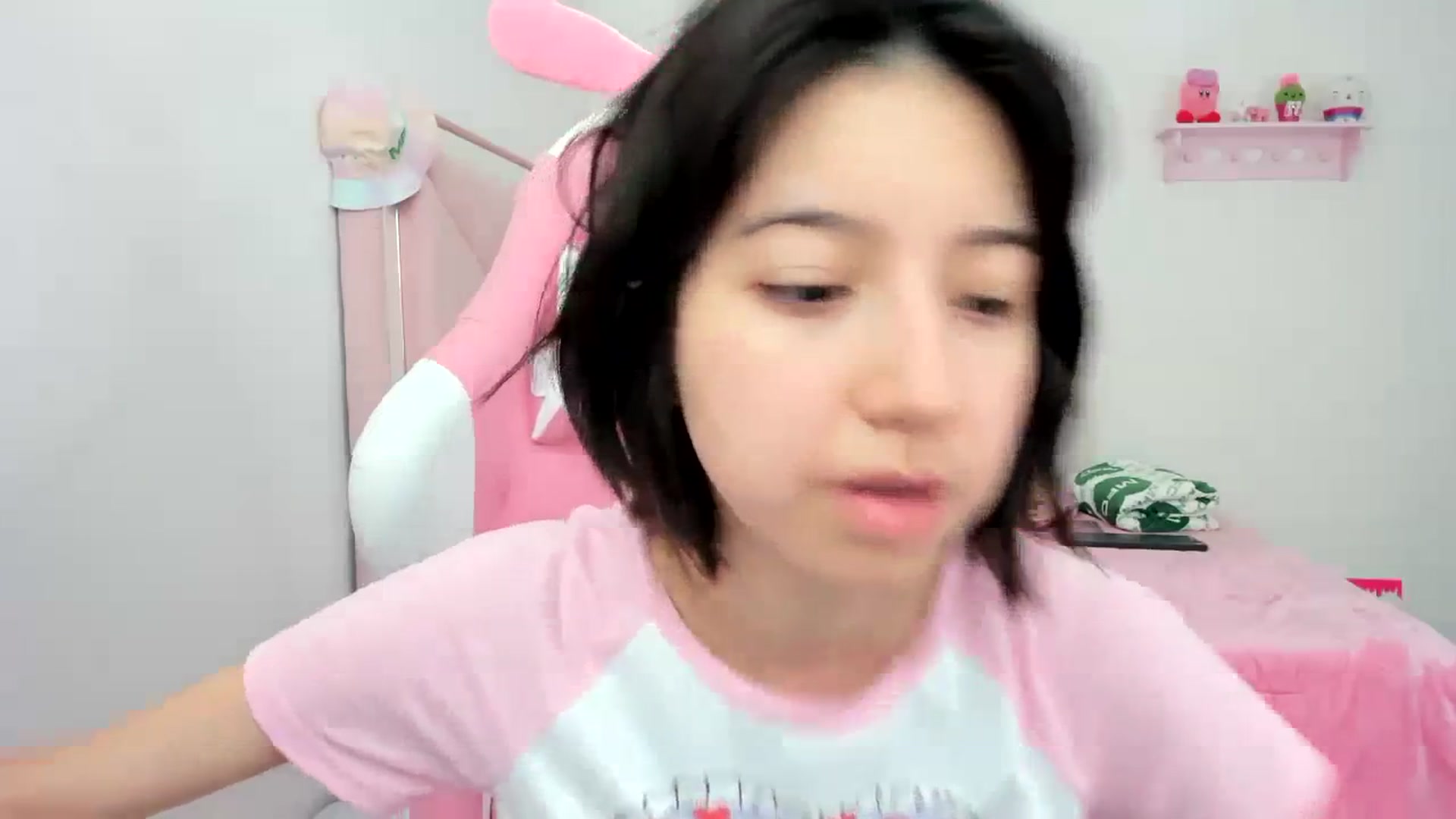 Gallery image thumbnail from Cherrycute666's myfreecams stream on, 12/19/2023, 22:07 image 2 of 20